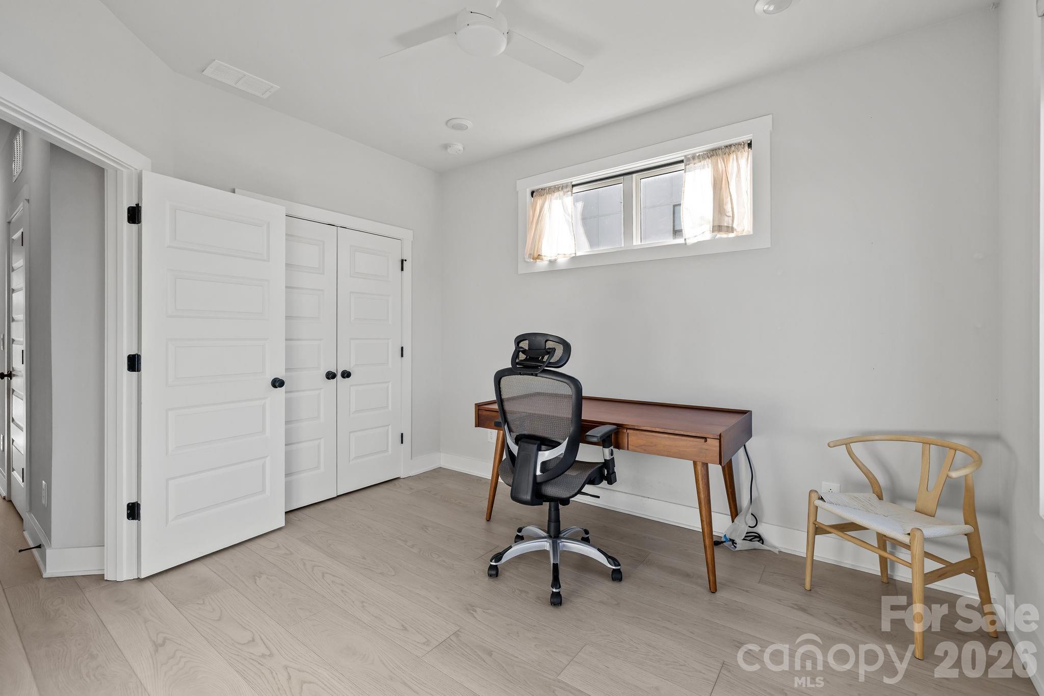 1925 Dunavant Street