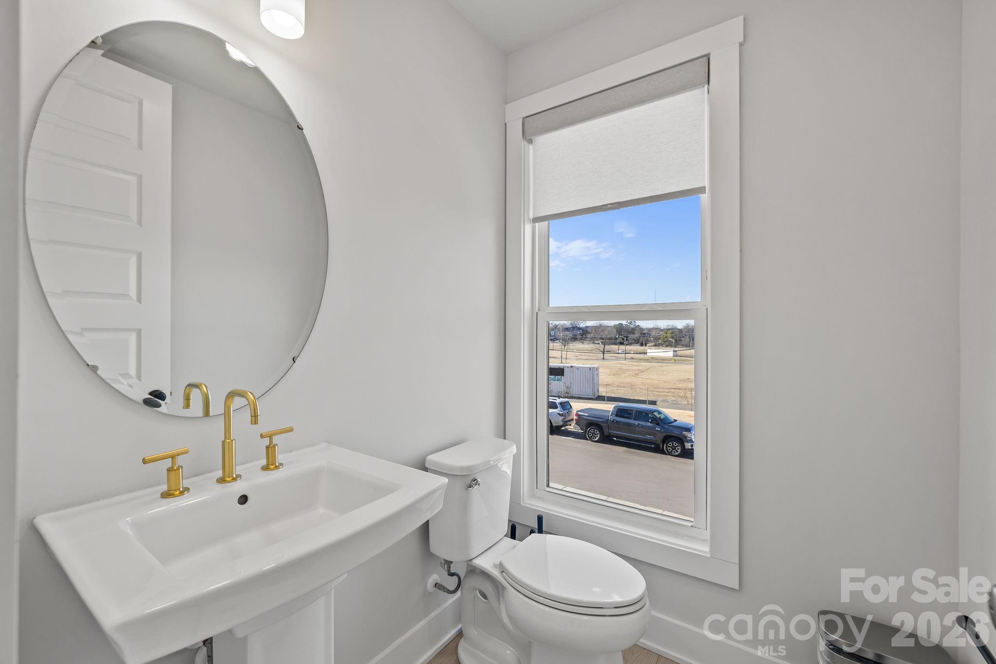 1925 Dunavant Street