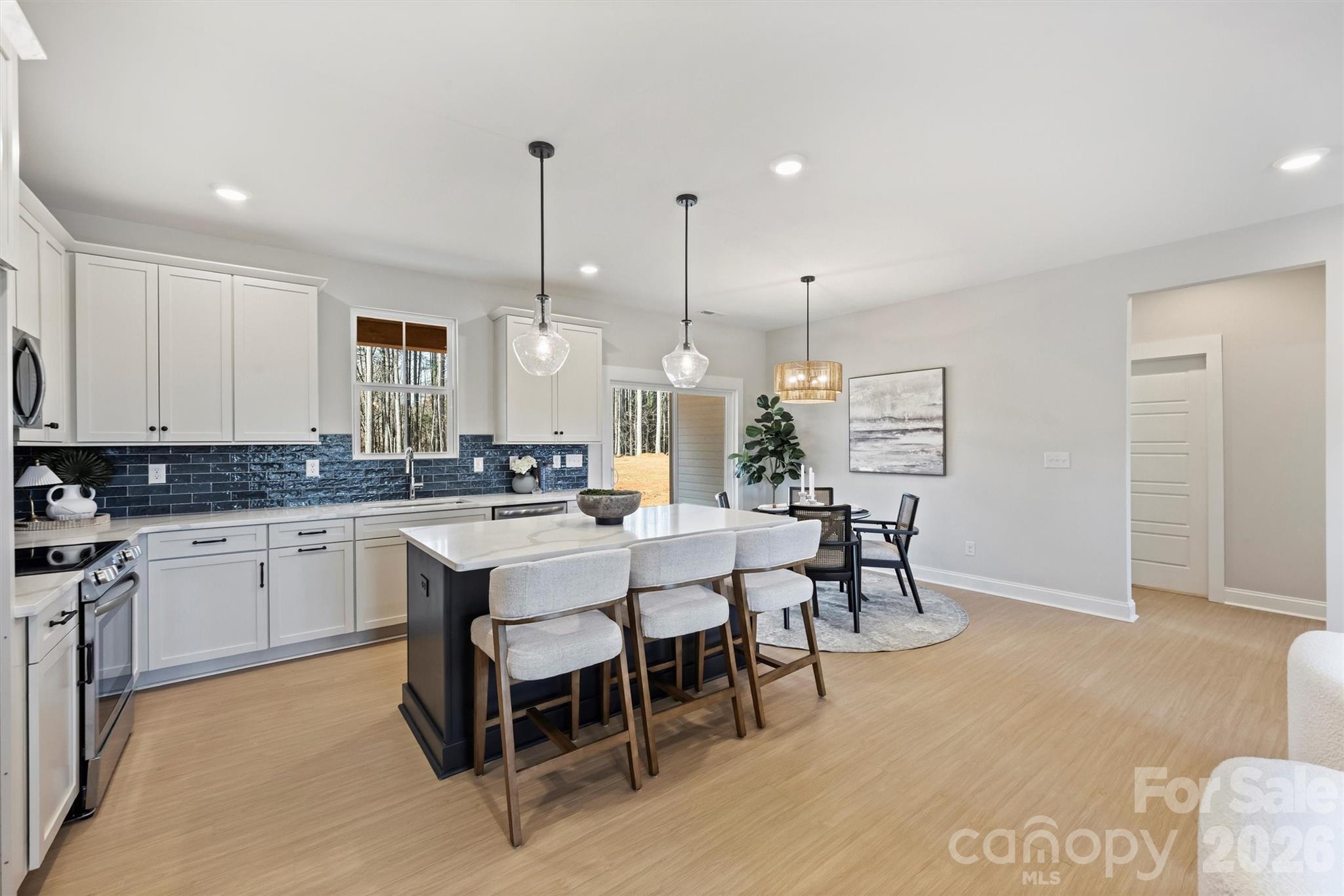 2295 Lee Lawing Road