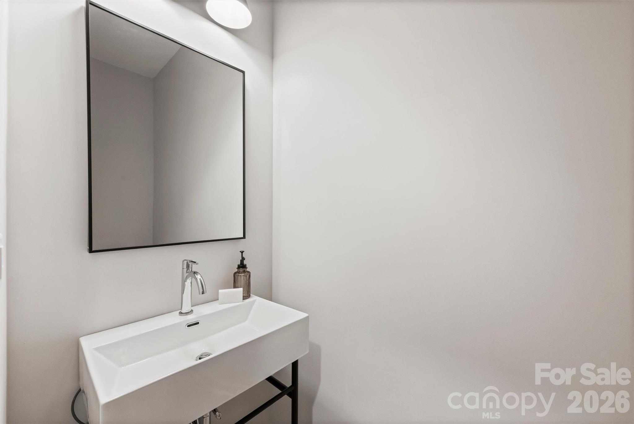 2295 Lee Lawing Road