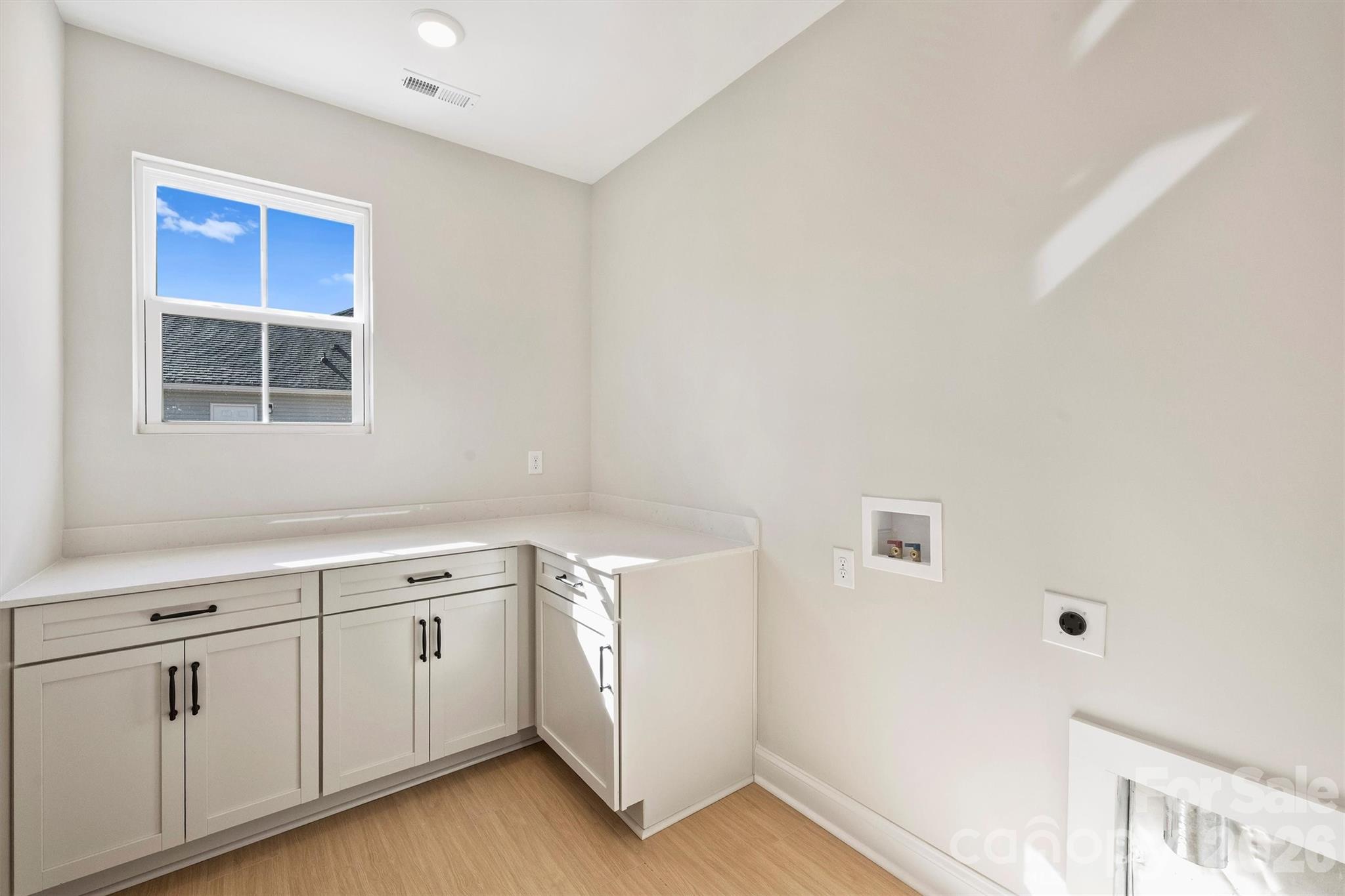 2295 Lee Lawing Road