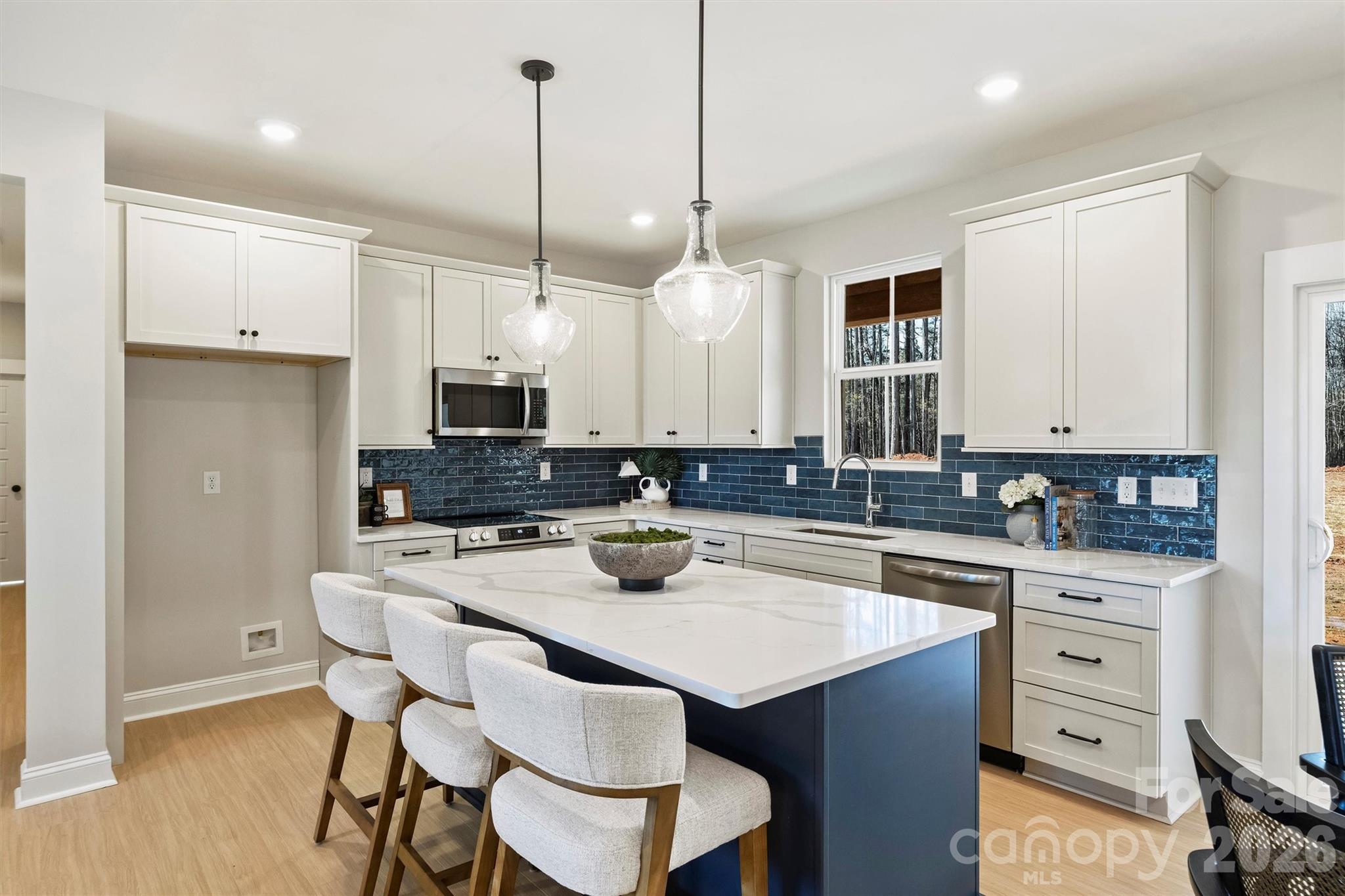 2295 Lee Lawing Road