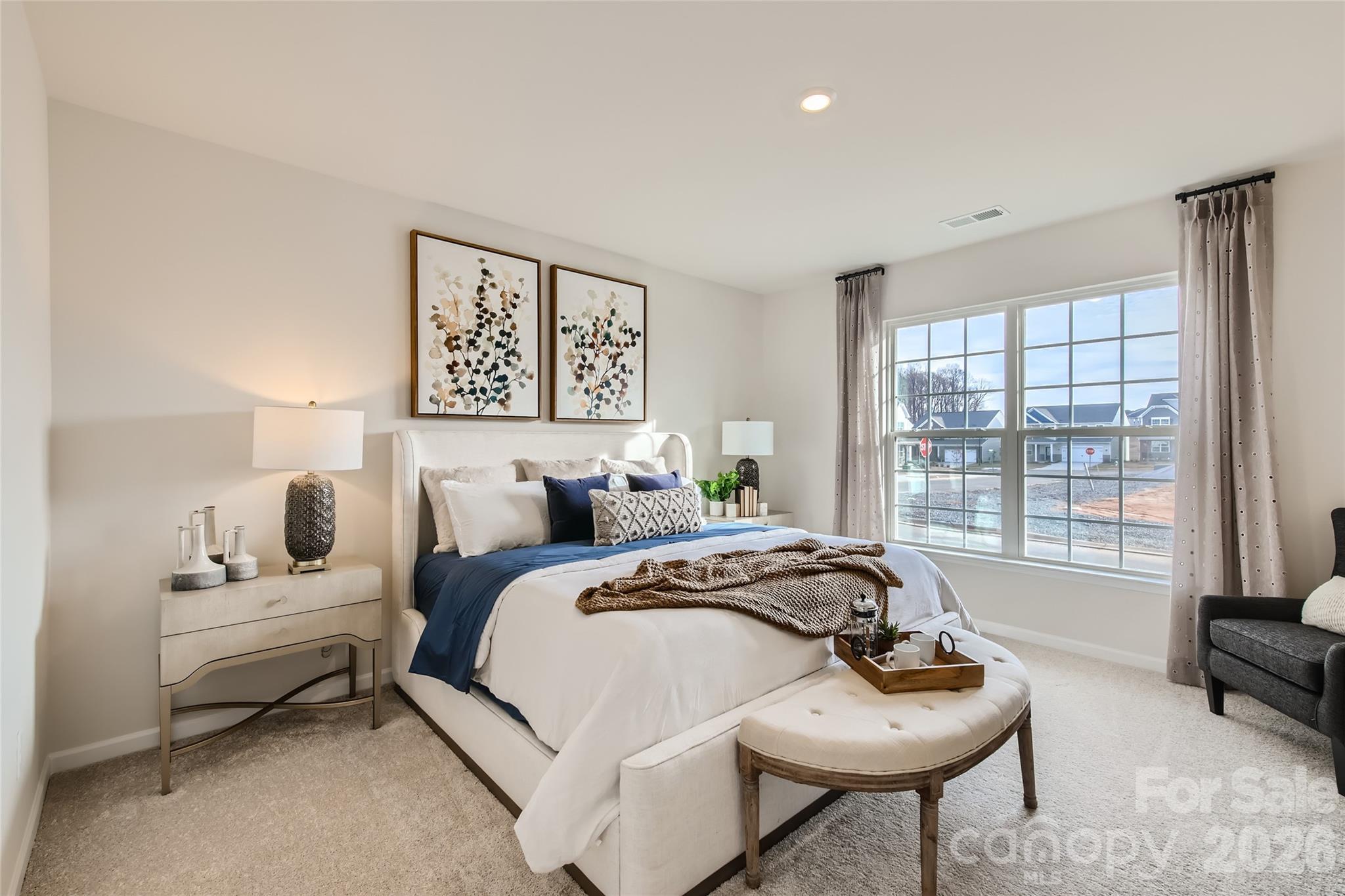 2704 Monument Point Circle