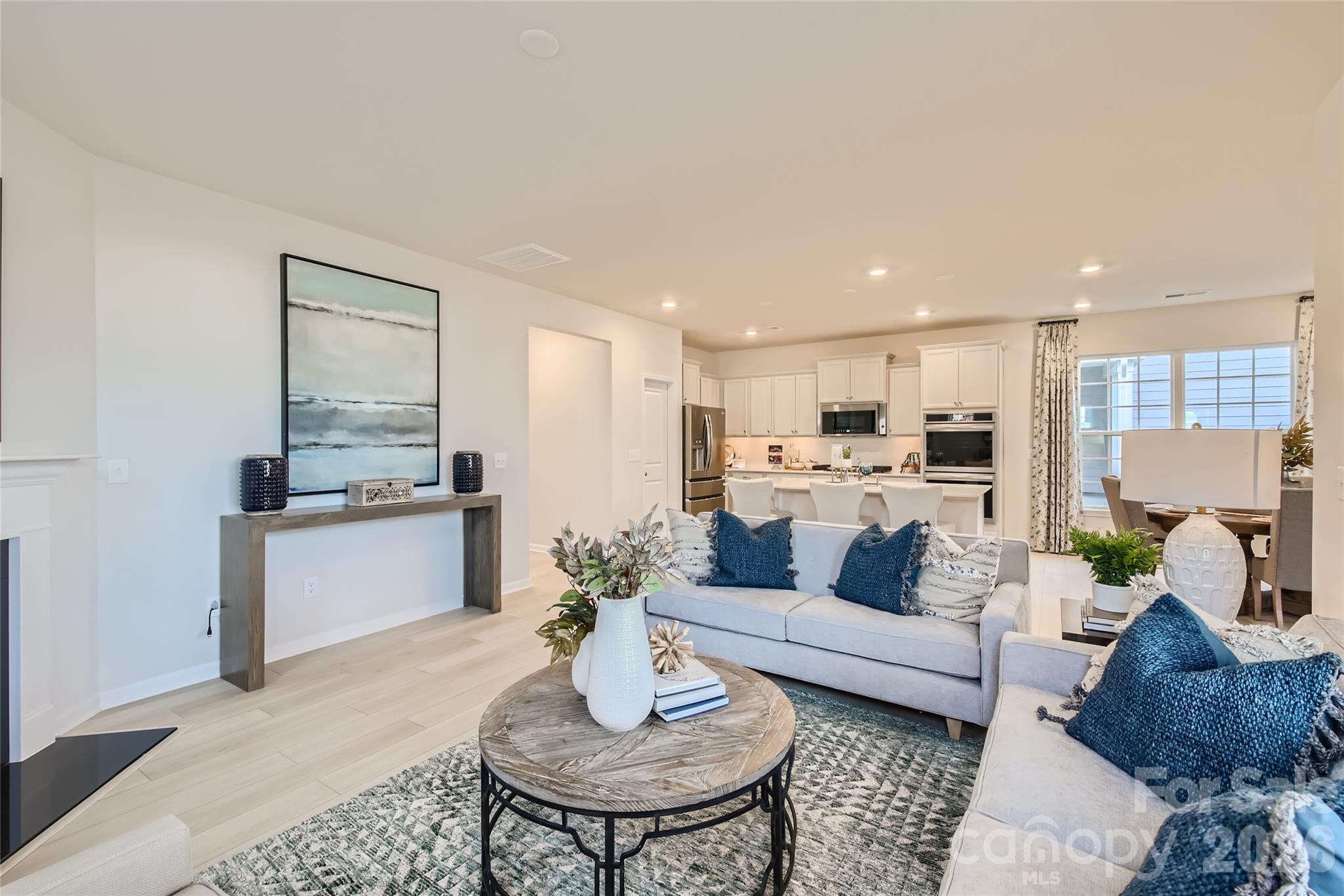 2704 Monument Point Circle