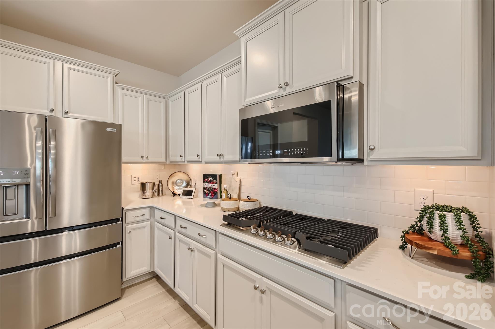 2704 Monument Point Circle