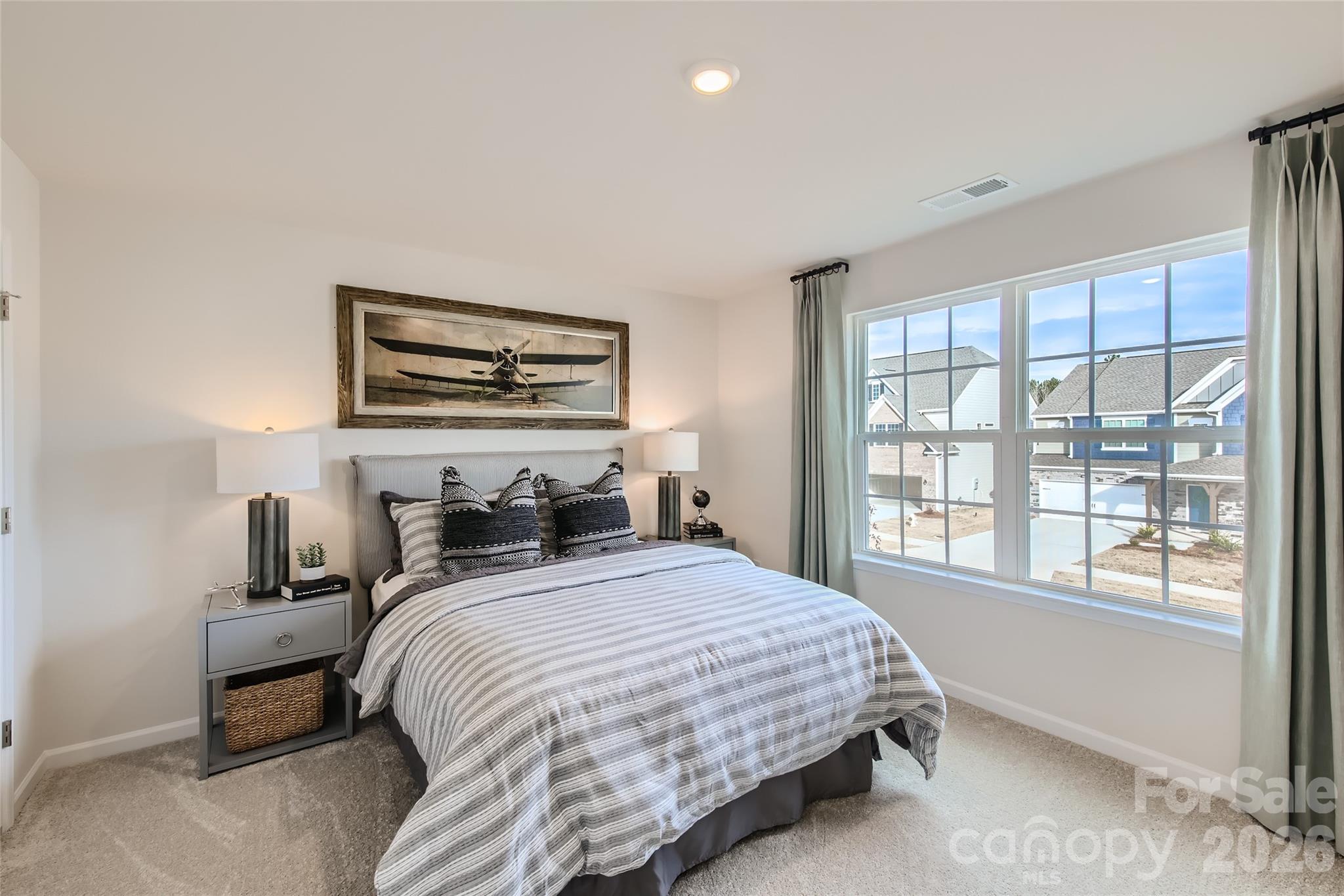 2704 Monument Point Circle