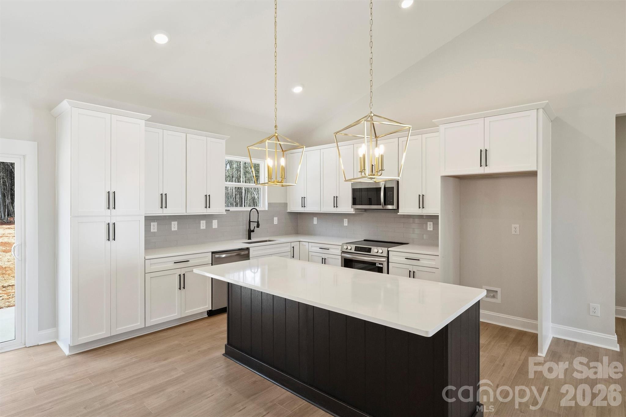 2271 Lee Lawing Road