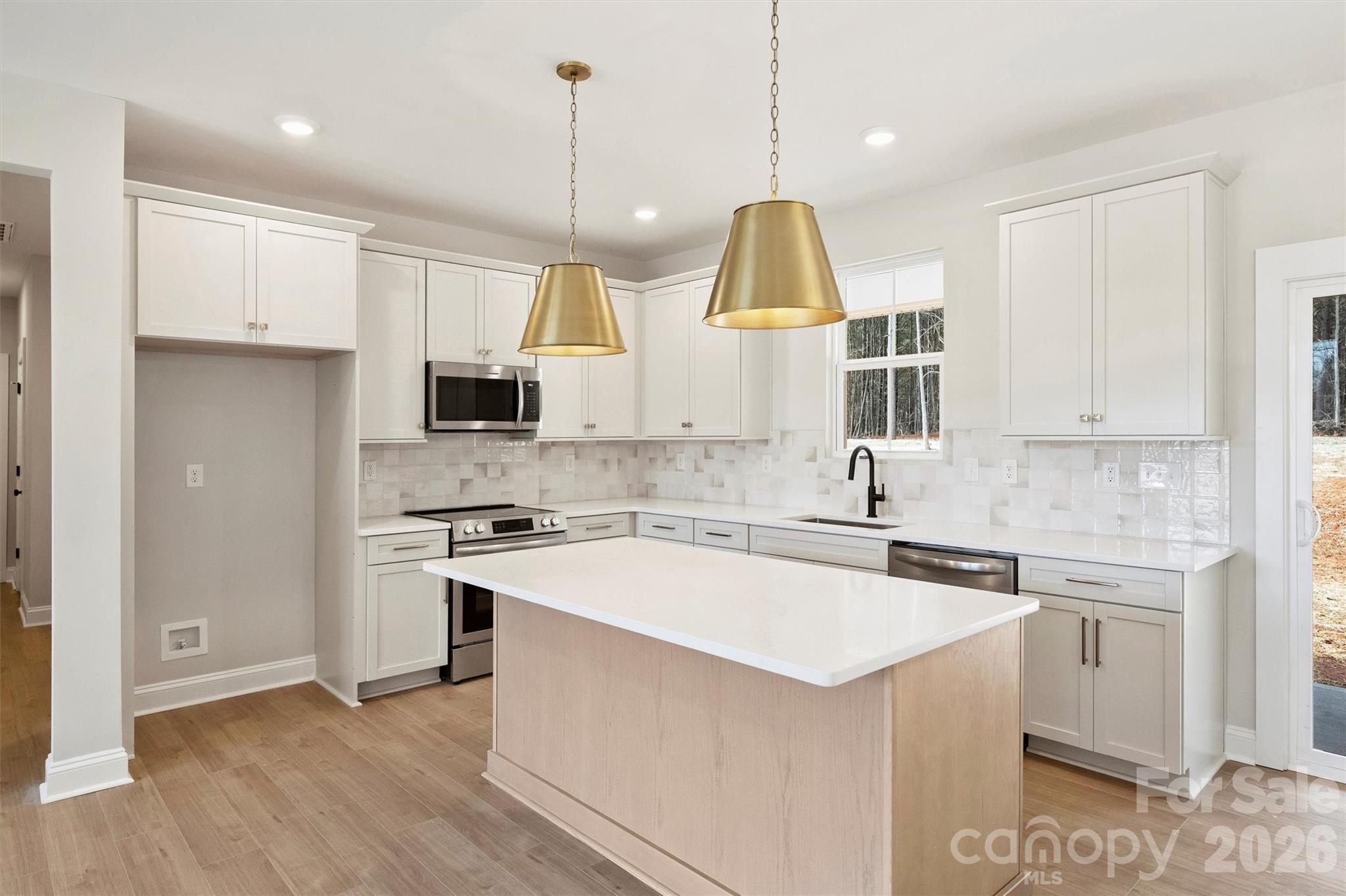 2263 Lee Lawing Road