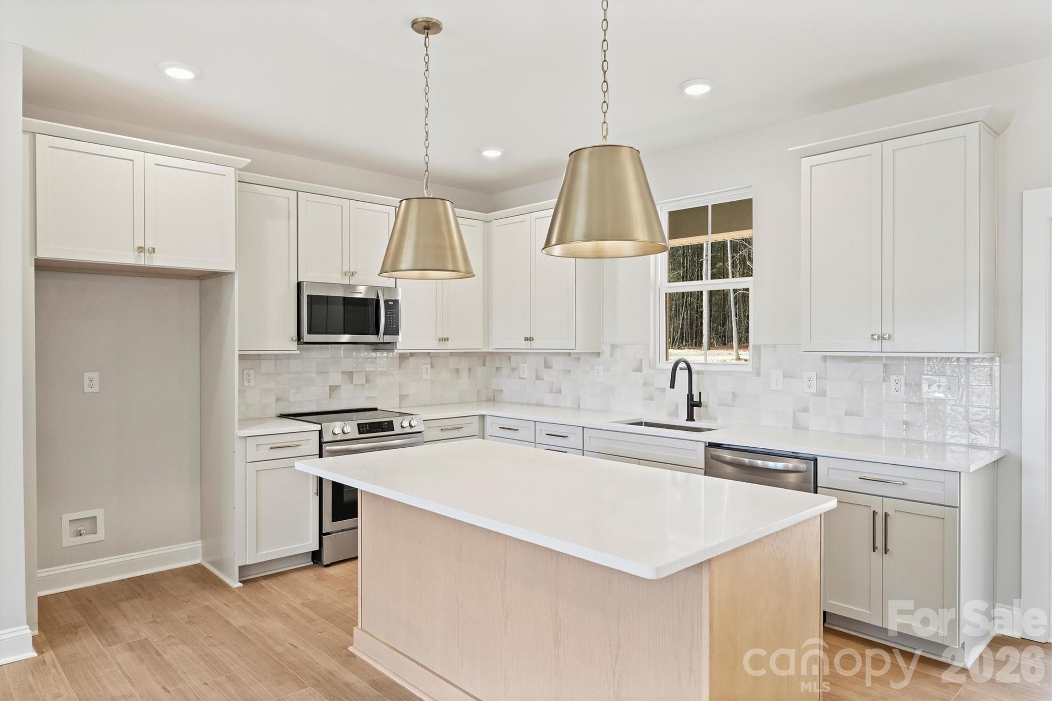 2263 Lee Lawing Road