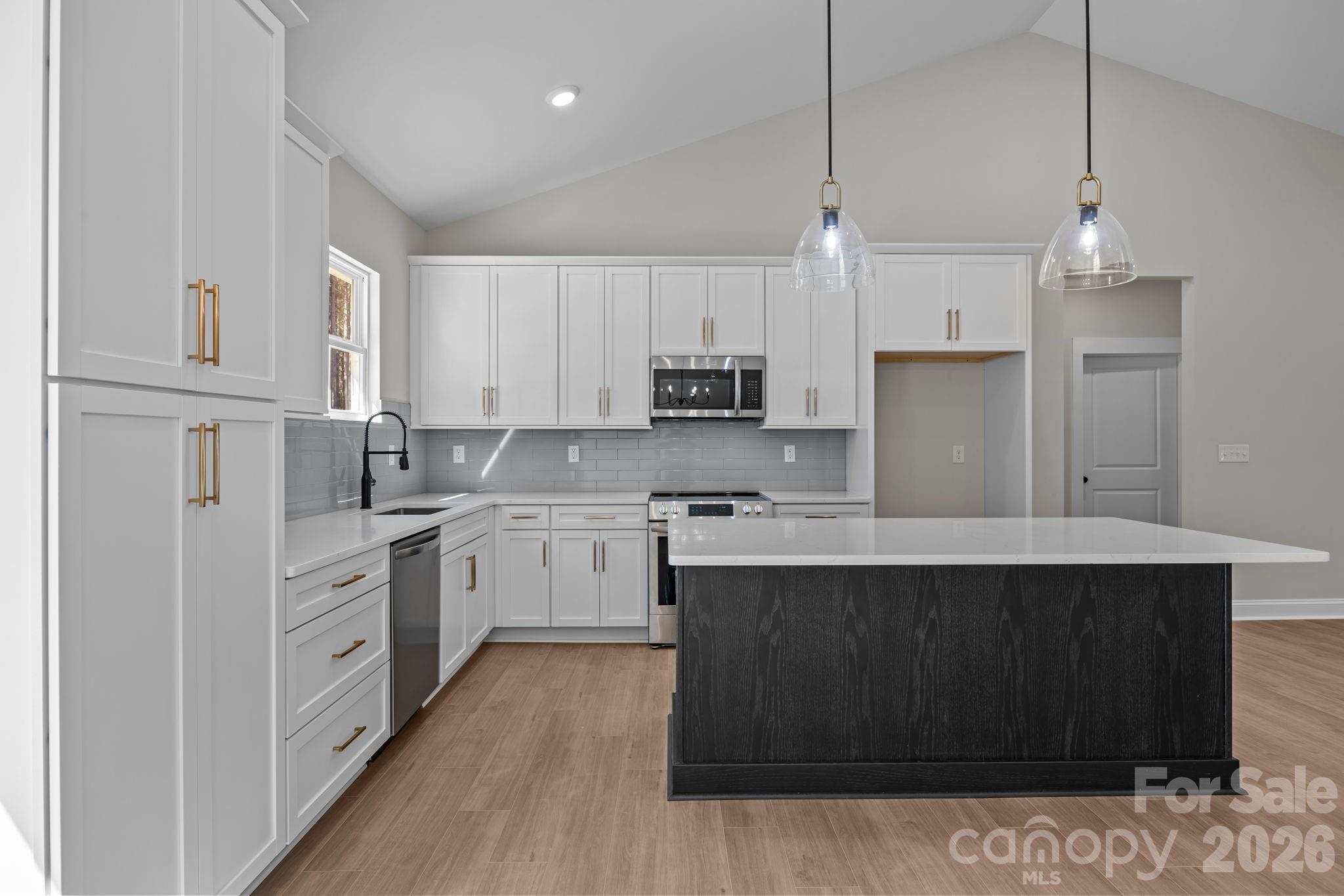 2287 Lee Lawing Road