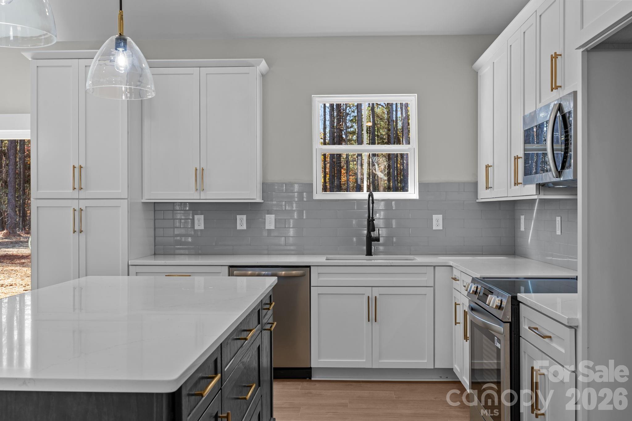 2287 Lee Lawing Road