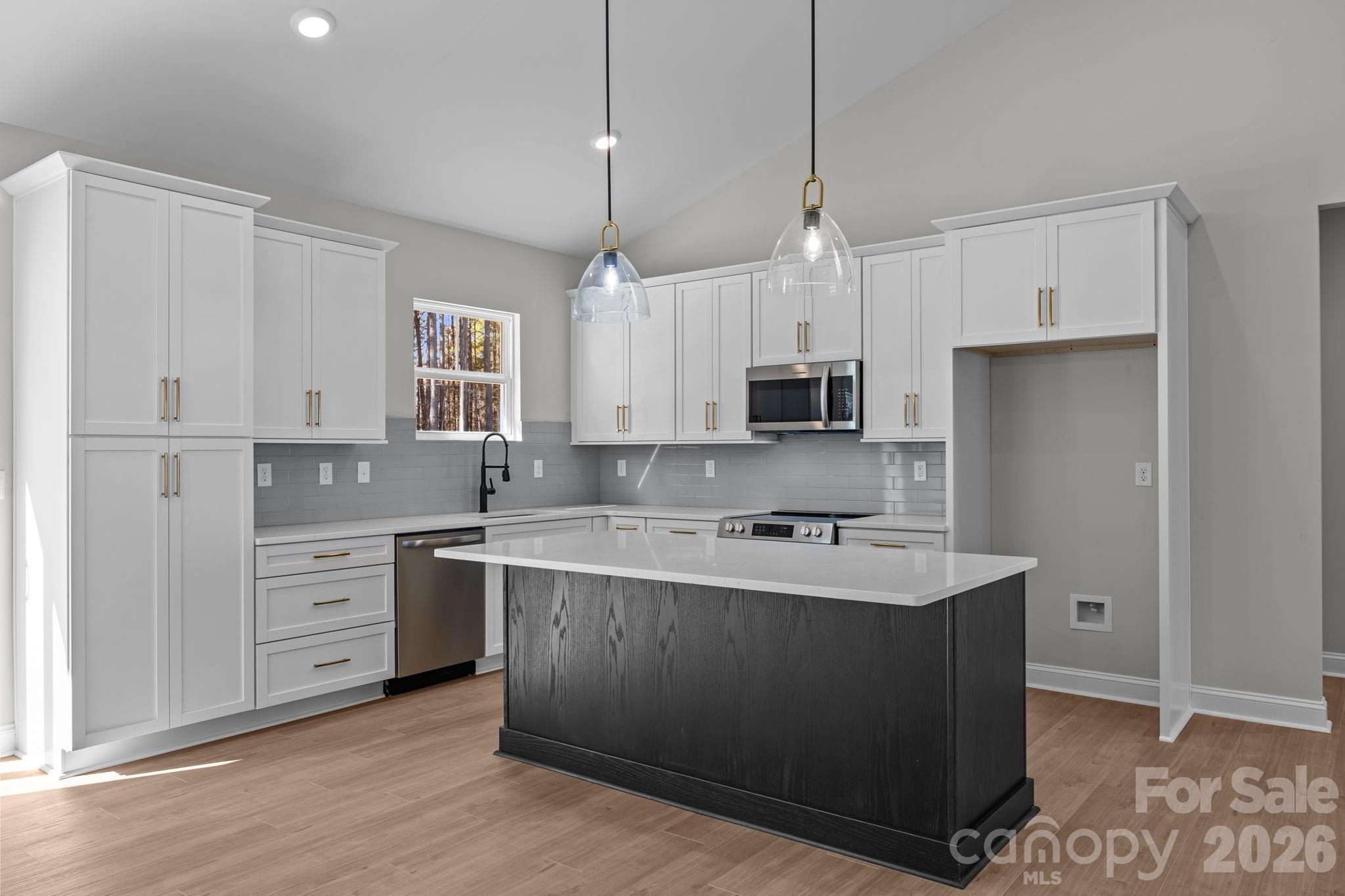 2287 Lee Lawing Road