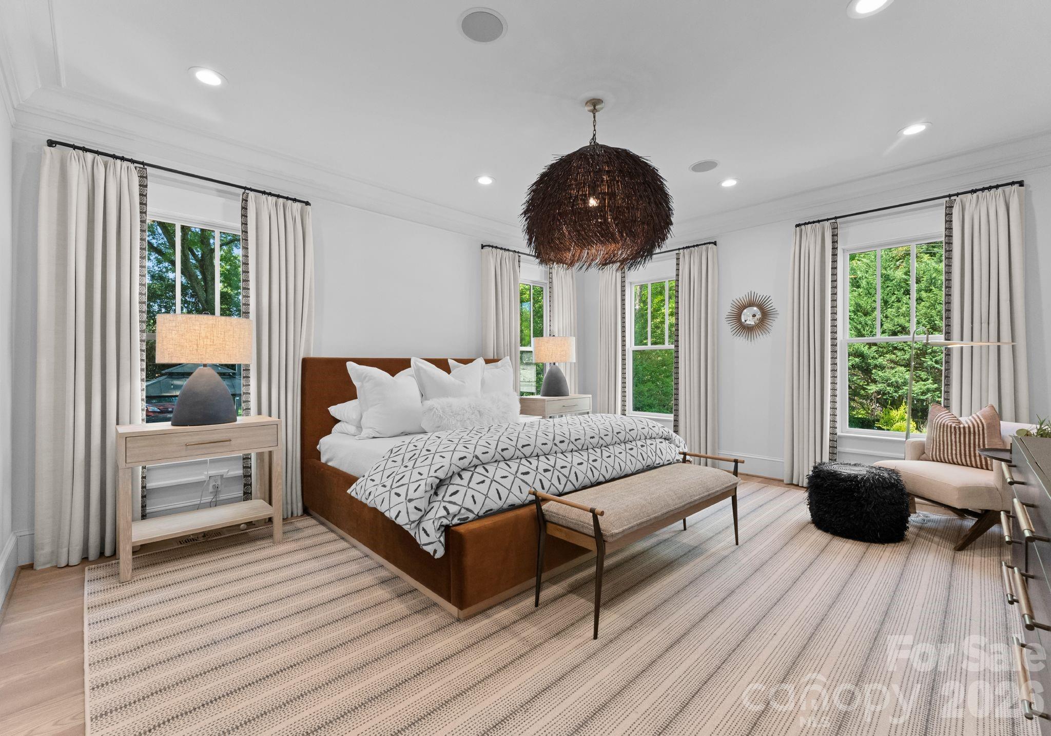 1550 Queens Road W