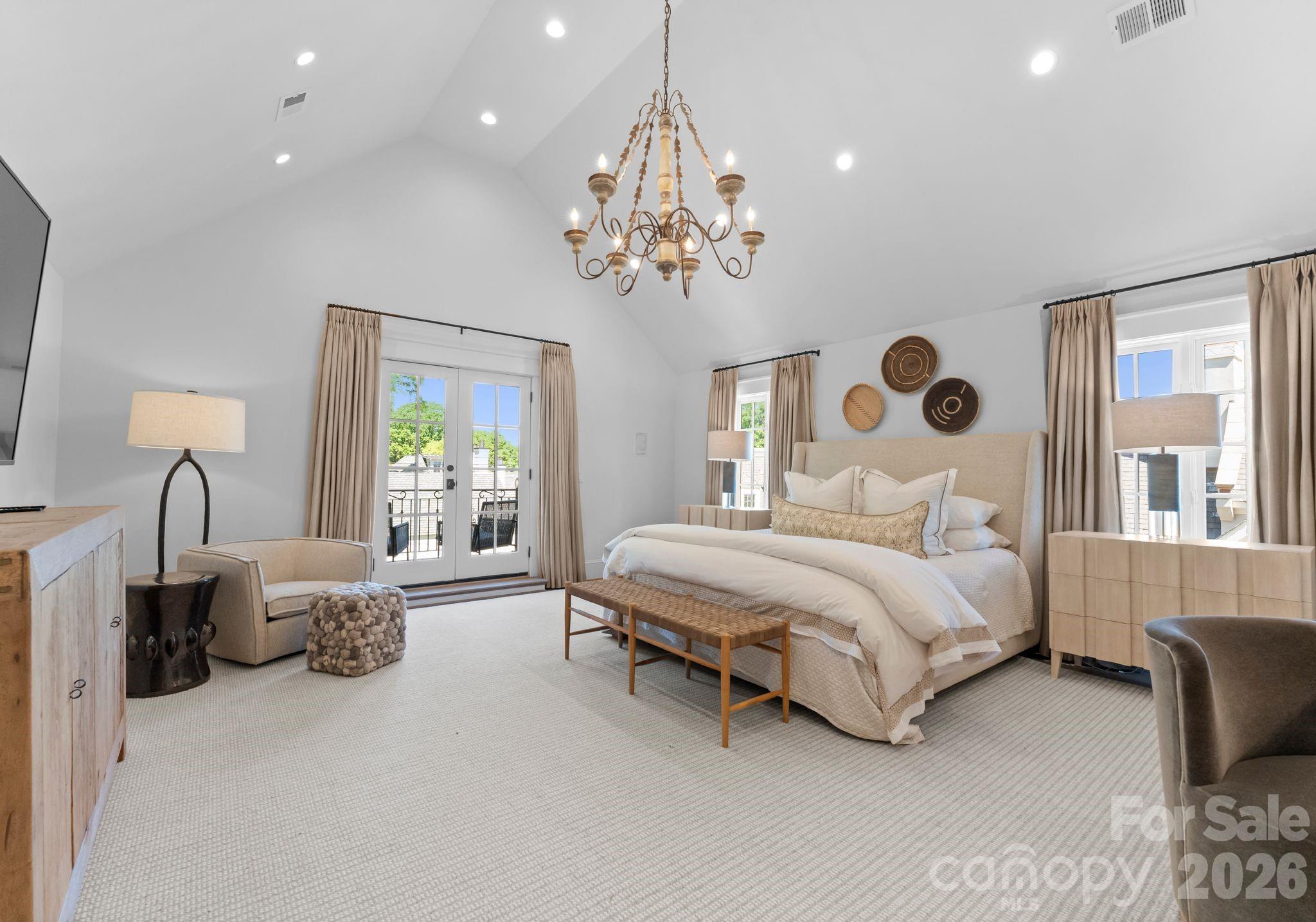 1550 Queens Road W