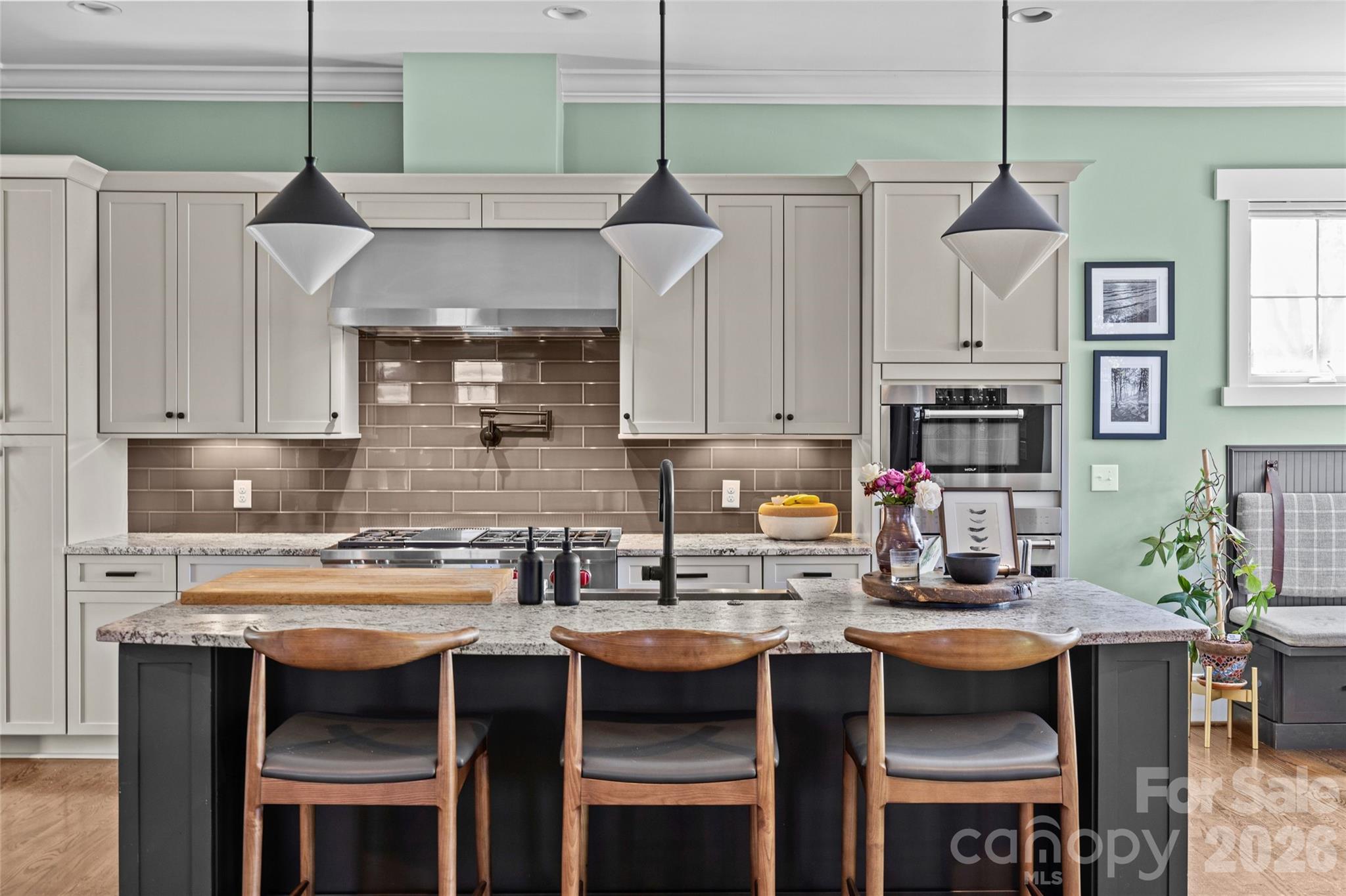 1817 Nassau Boulevard