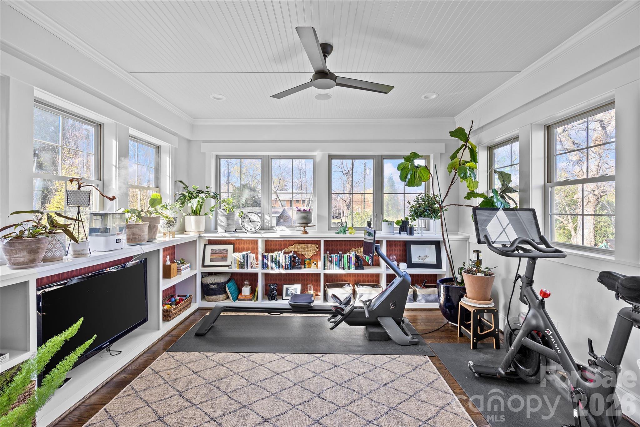 1817 Nassau Boulevard