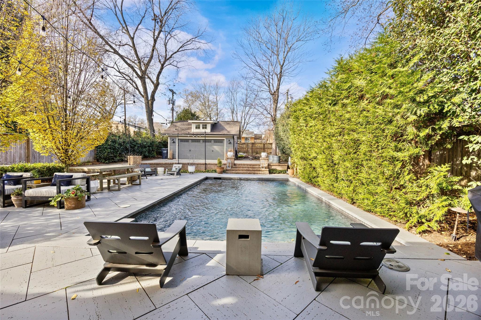 1817 Nassau Boulevard