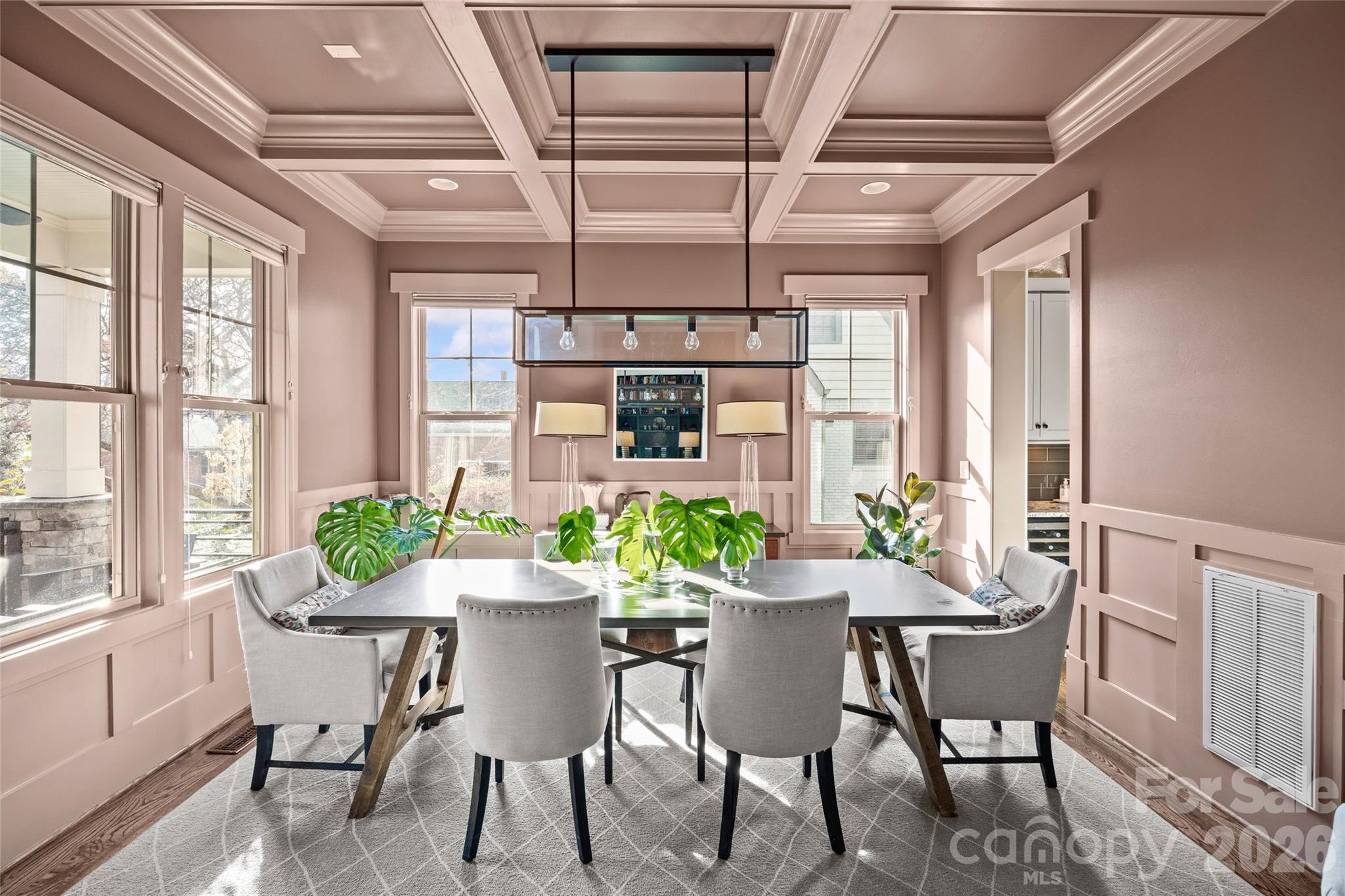 1817 Nassau Boulevard