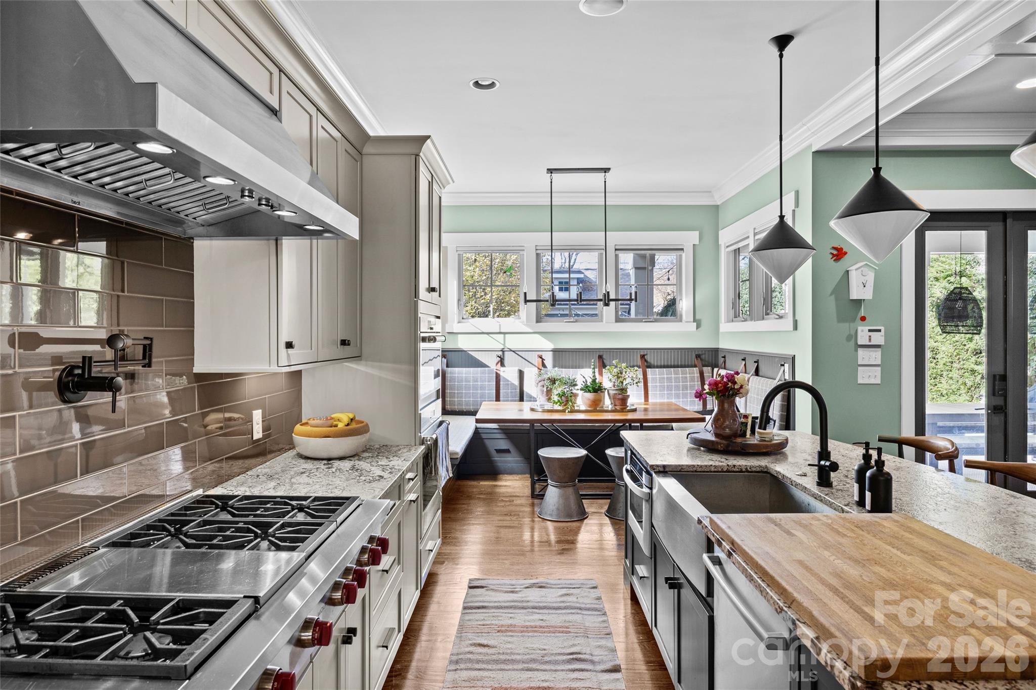 1817 Nassau Boulevard