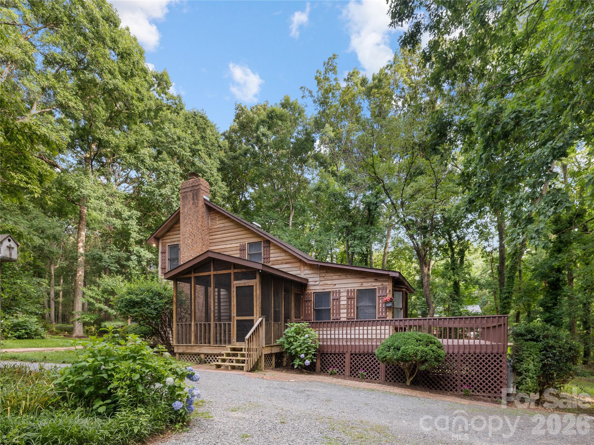 715 White Oaks Circle
