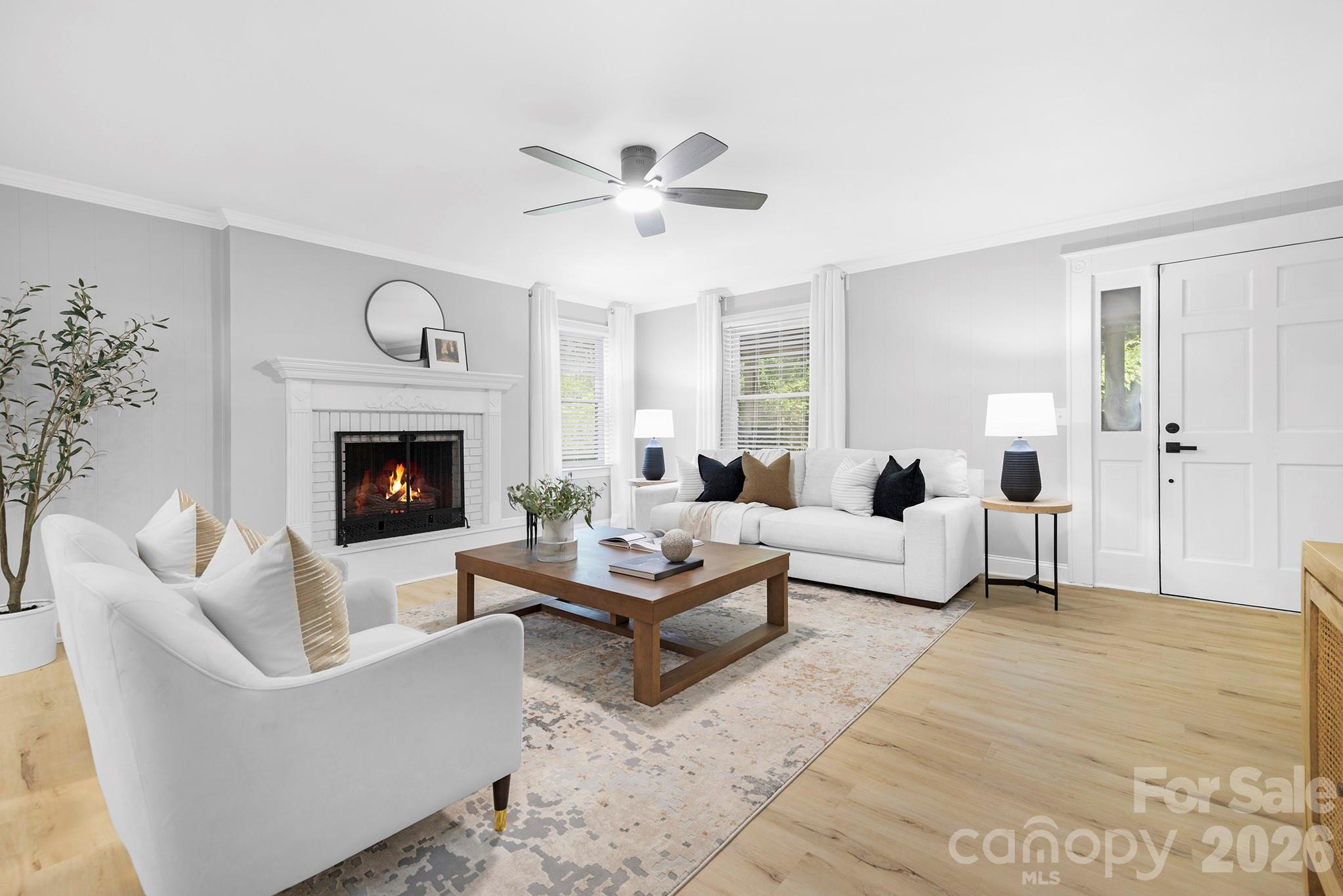 715 White Oaks Circle