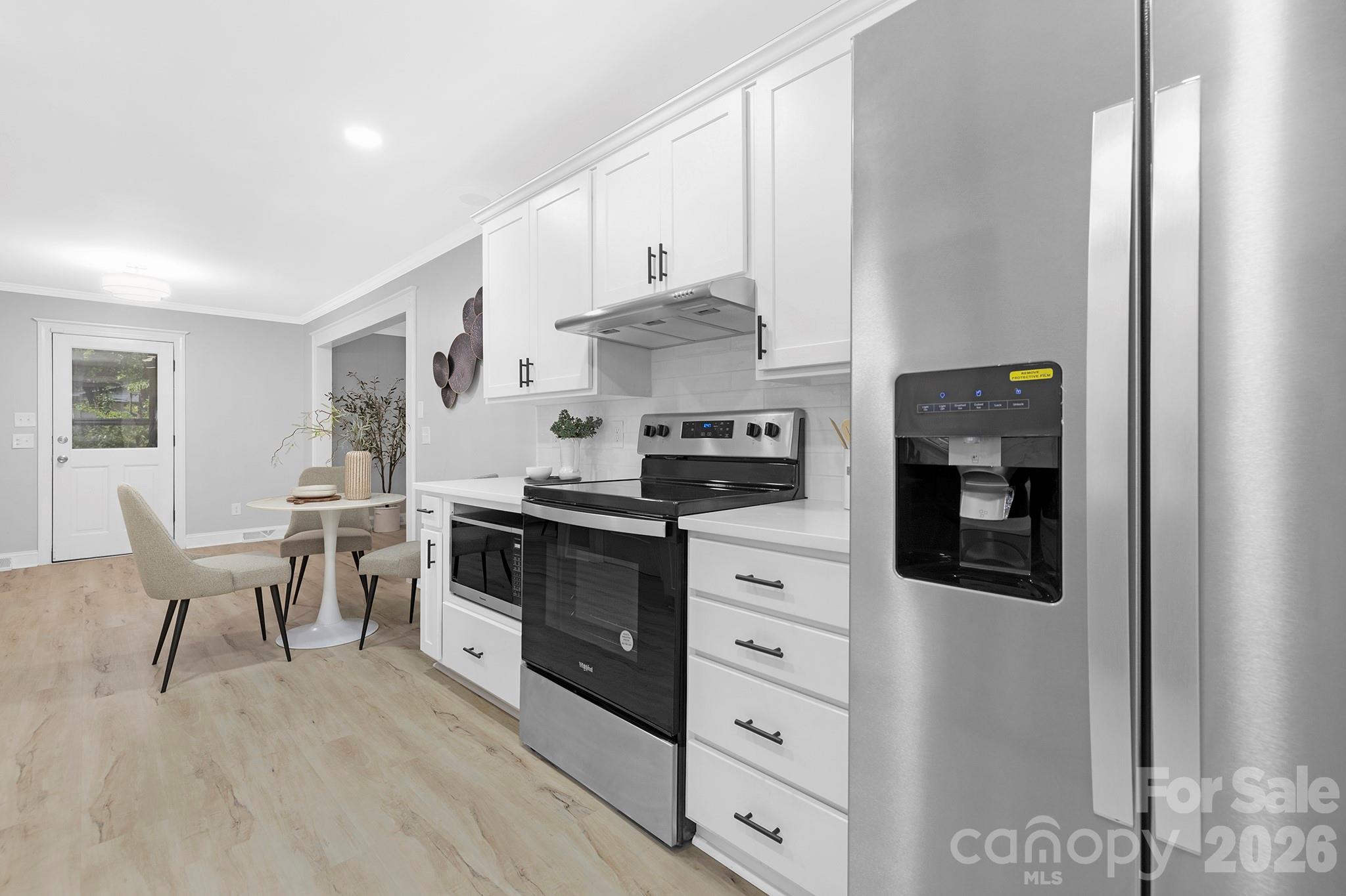 715 White Oaks Circle