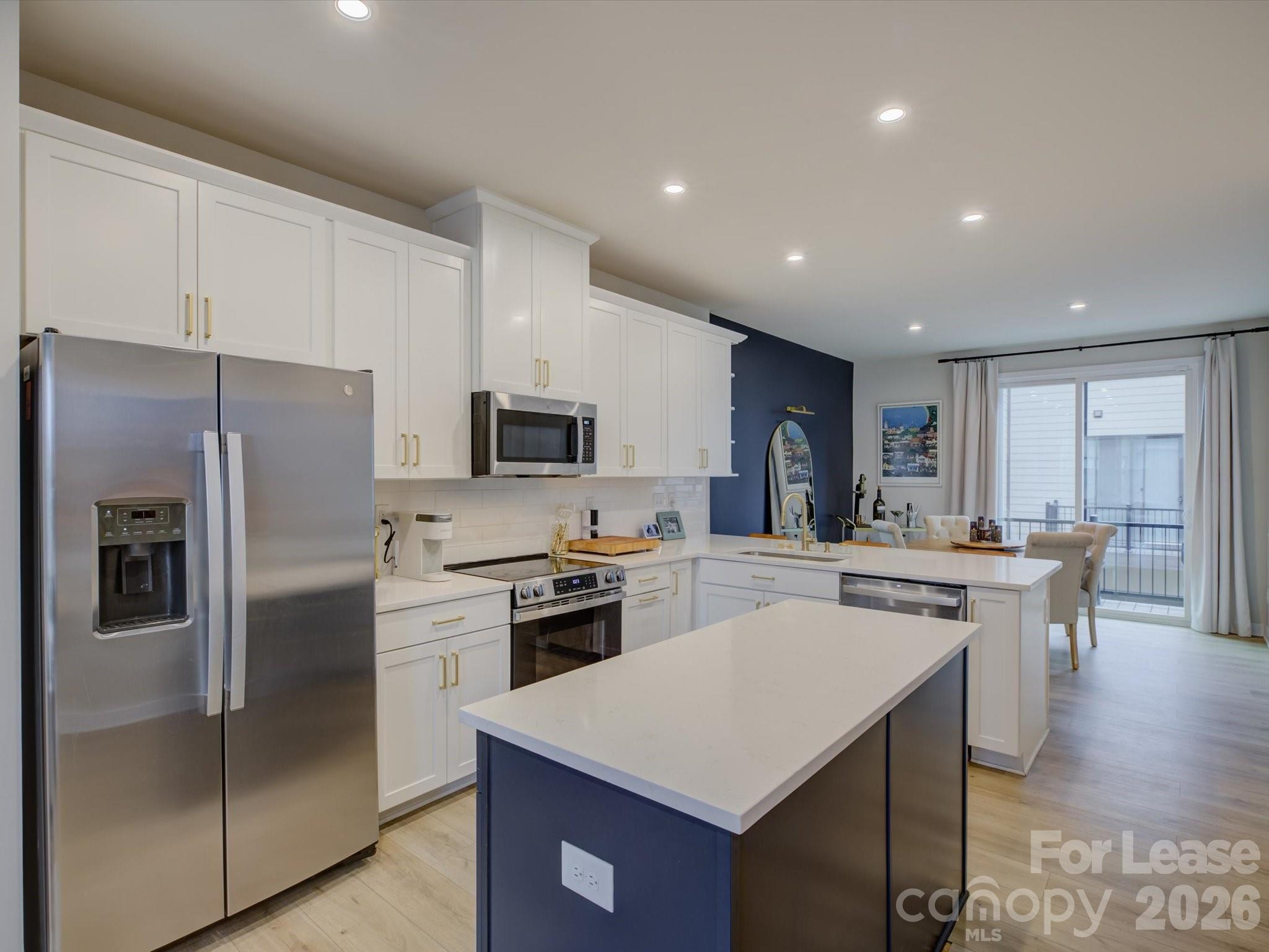 6112 Station Crossing Avenue