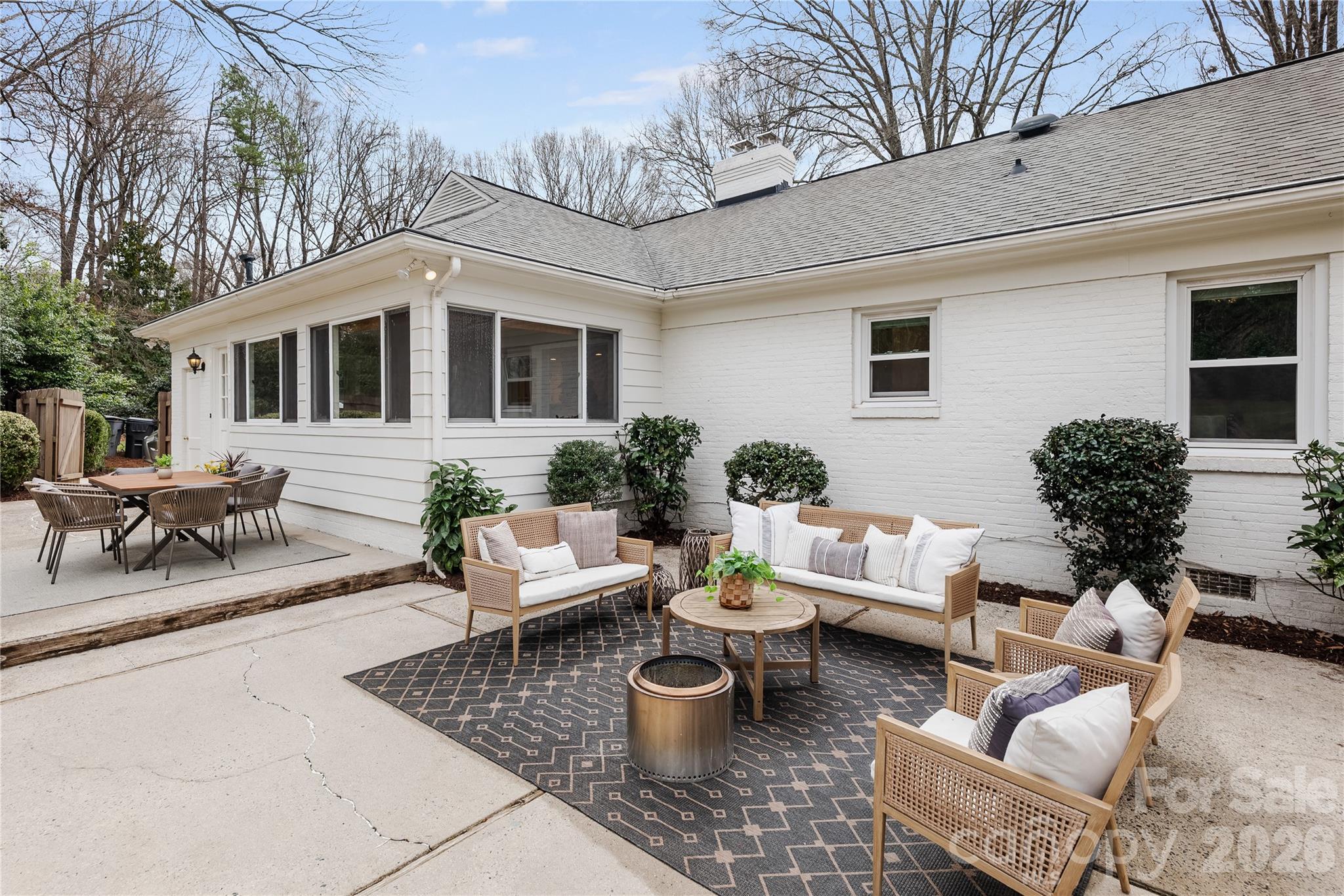 4901 Charmapeg Avenue