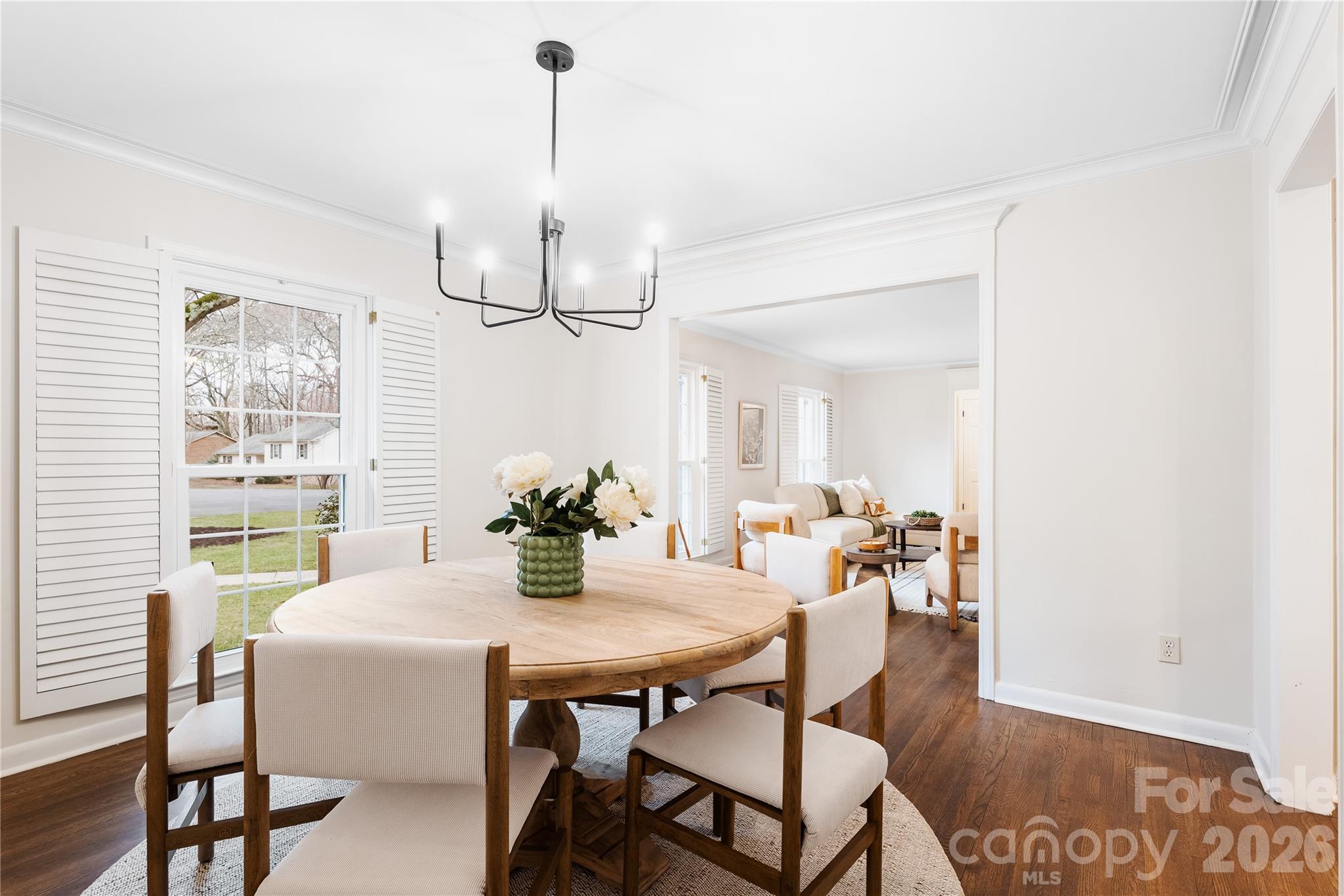 4901 Charmapeg Avenue