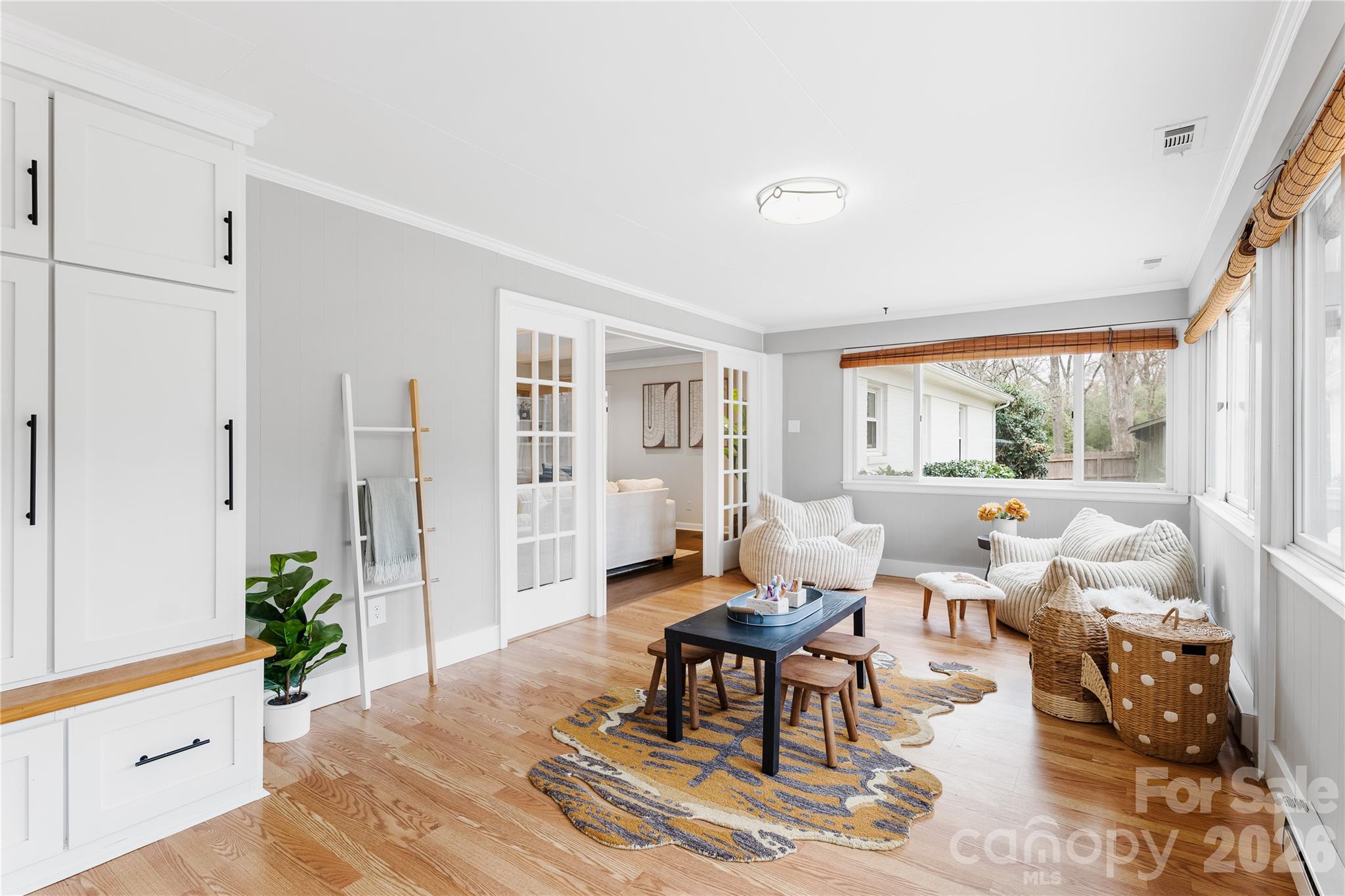 4901 Charmapeg Avenue