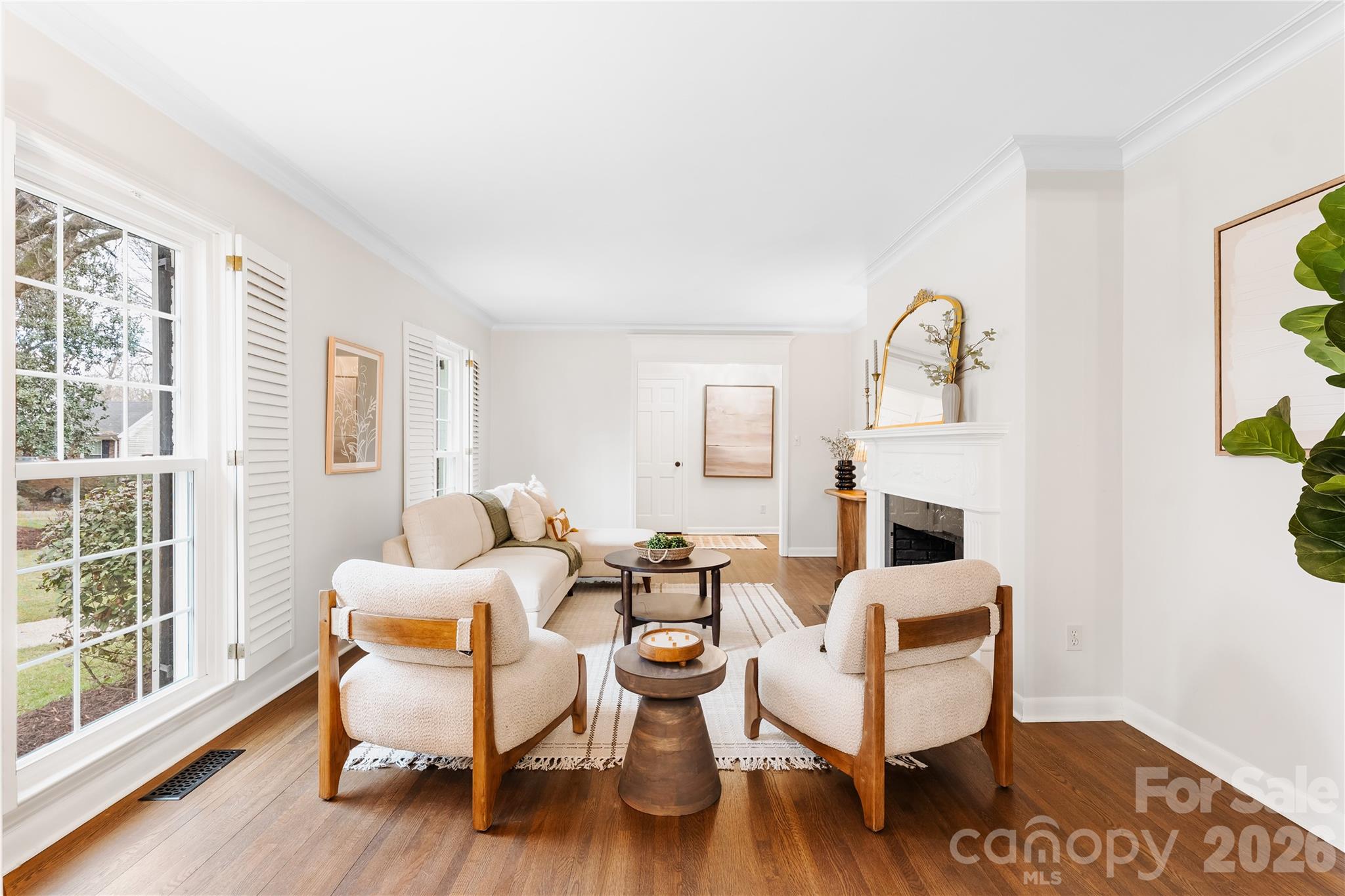 4901 Charmapeg Avenue