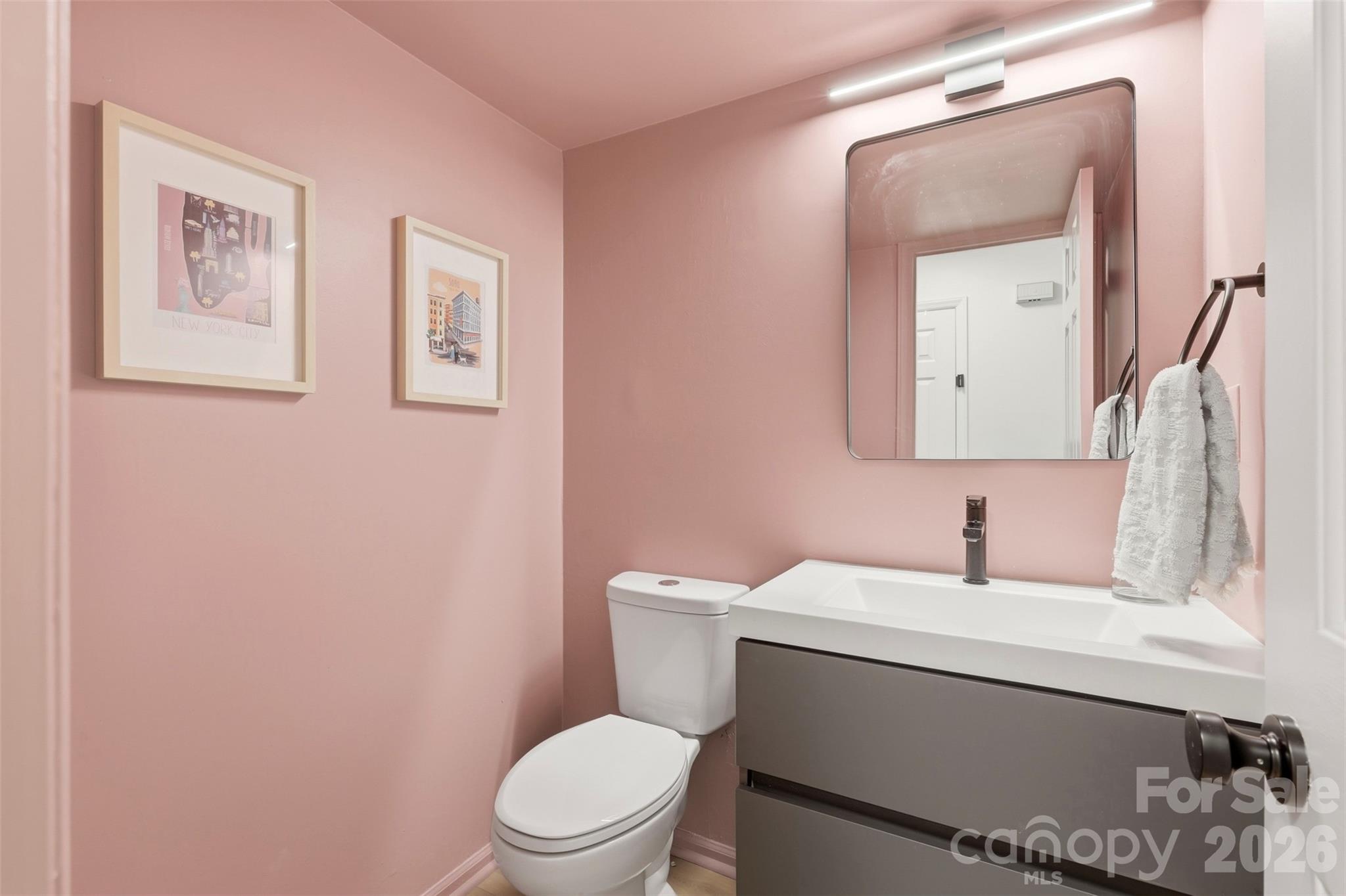 6825 Constitution Lane