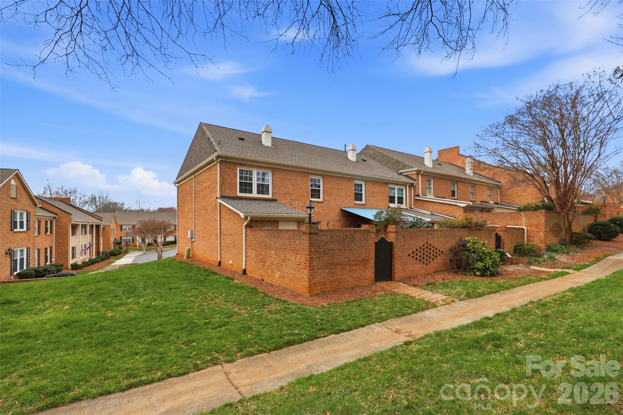 6825 Constitution Lane