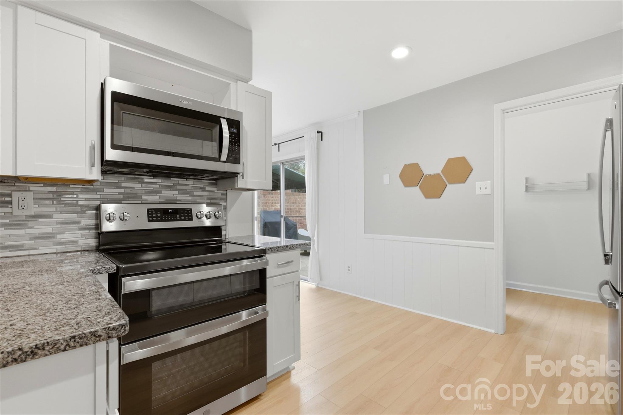 6825 Constitution Lane