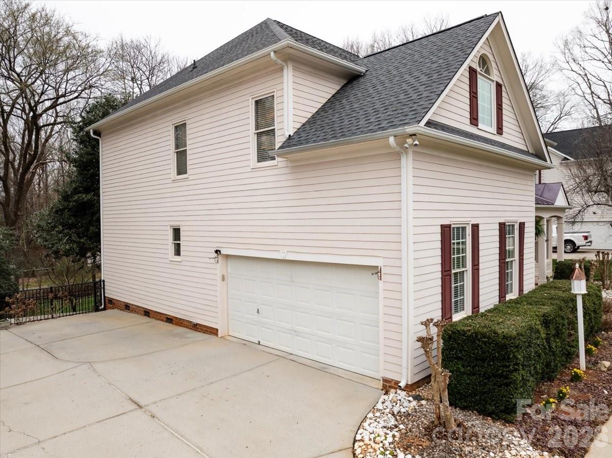 5803 Silver Creek Drive