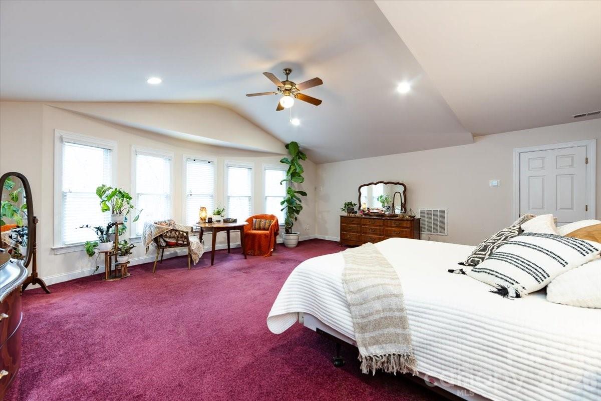 5803 Silver Creek Drive