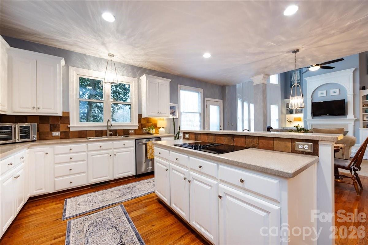 5803 Silver Creek Drive