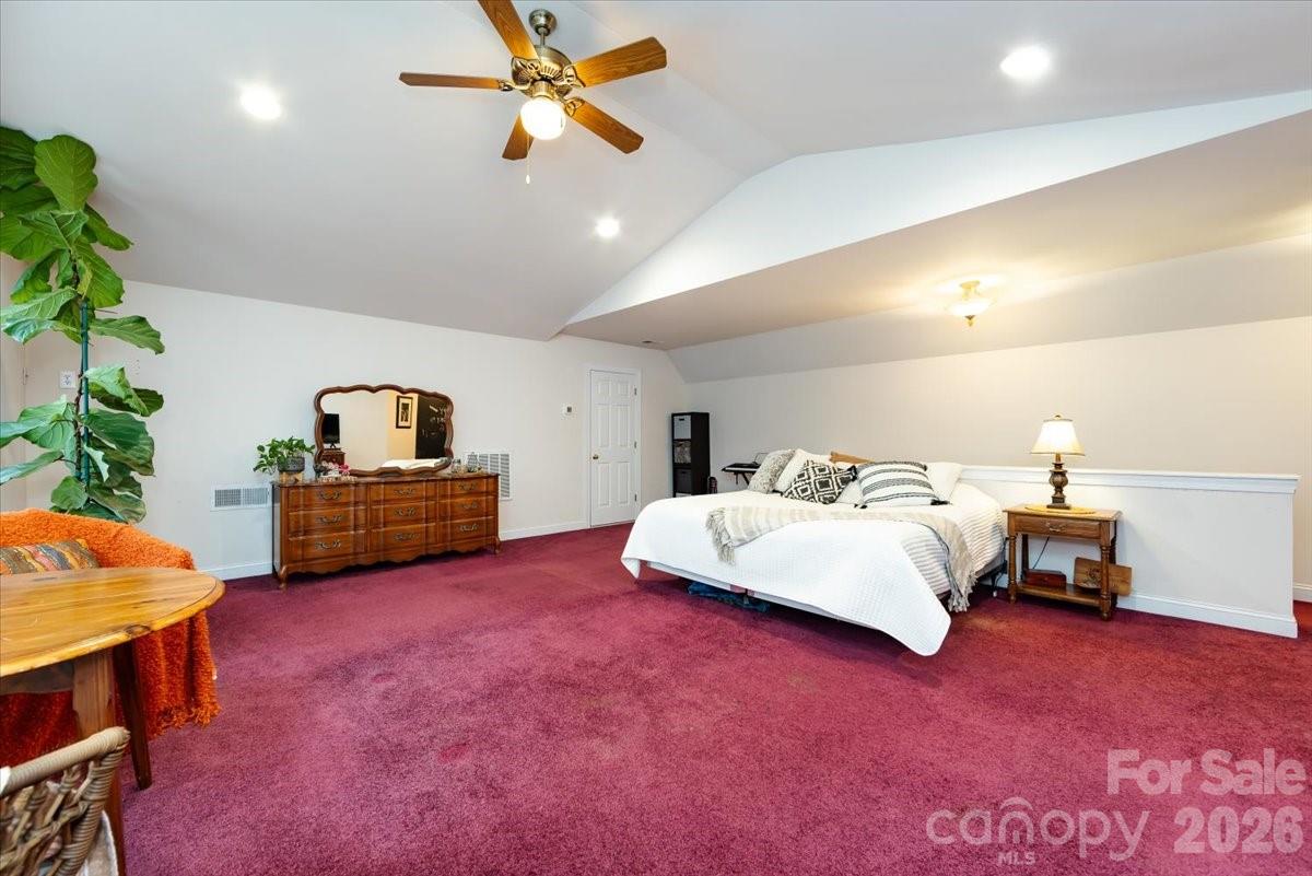 5803 Silver Creek Drive