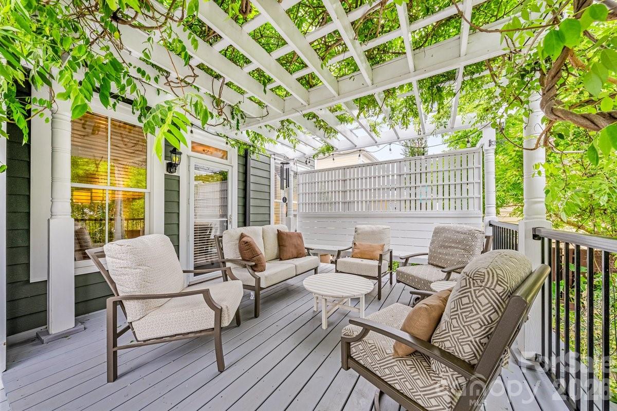 5022 Lady Fern Circle