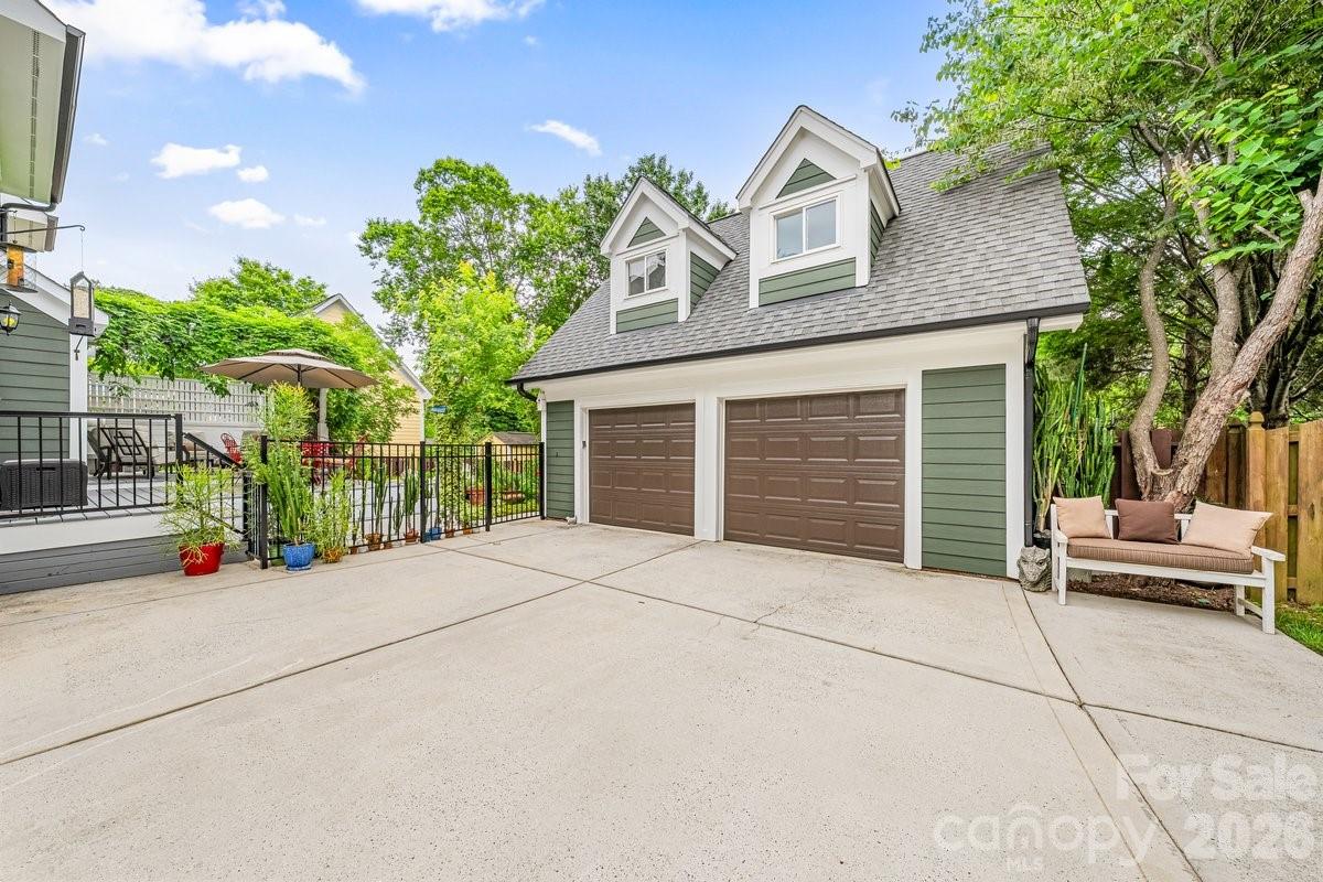 5022 Lady Fern Circle