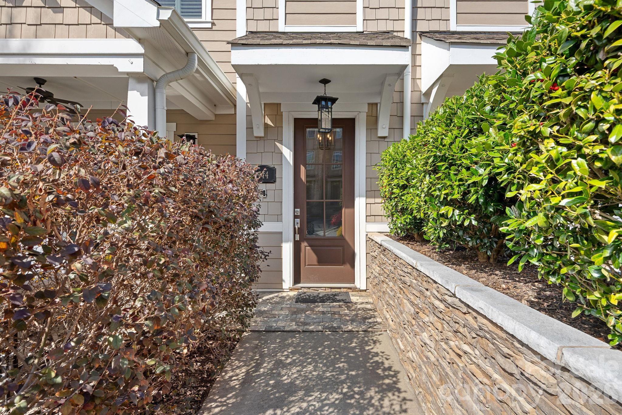 744 Amalfi Drive