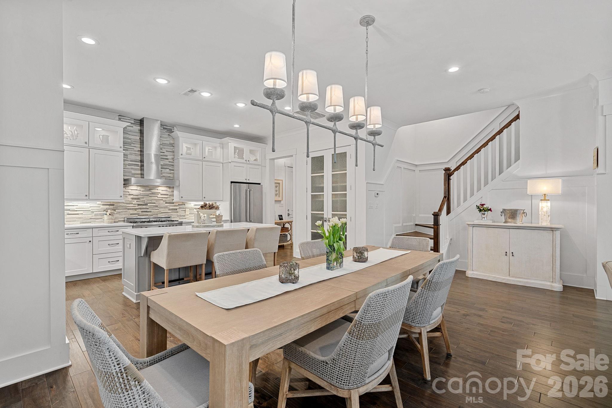 744 Amalfi Drive
