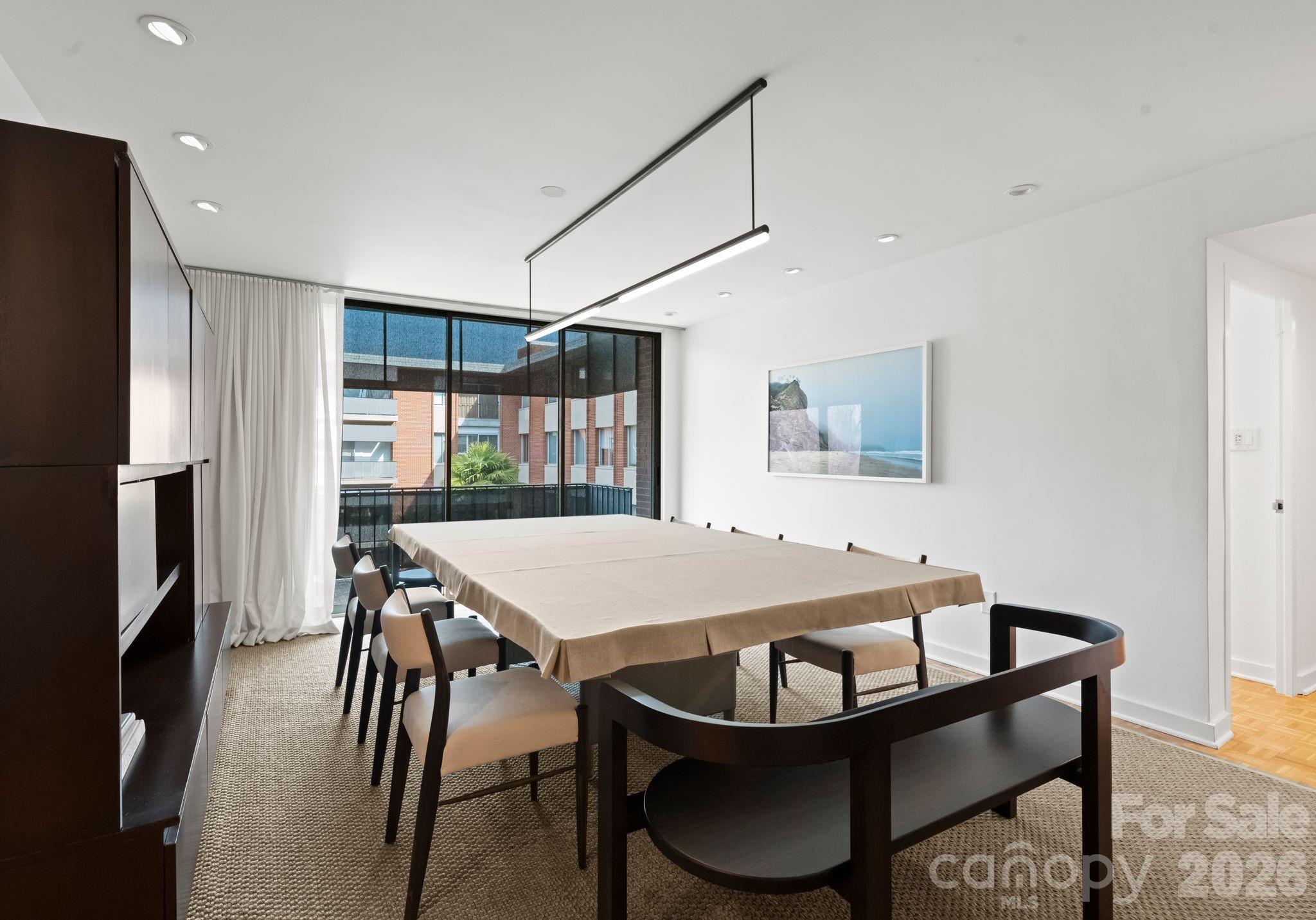 1300 Queens Road