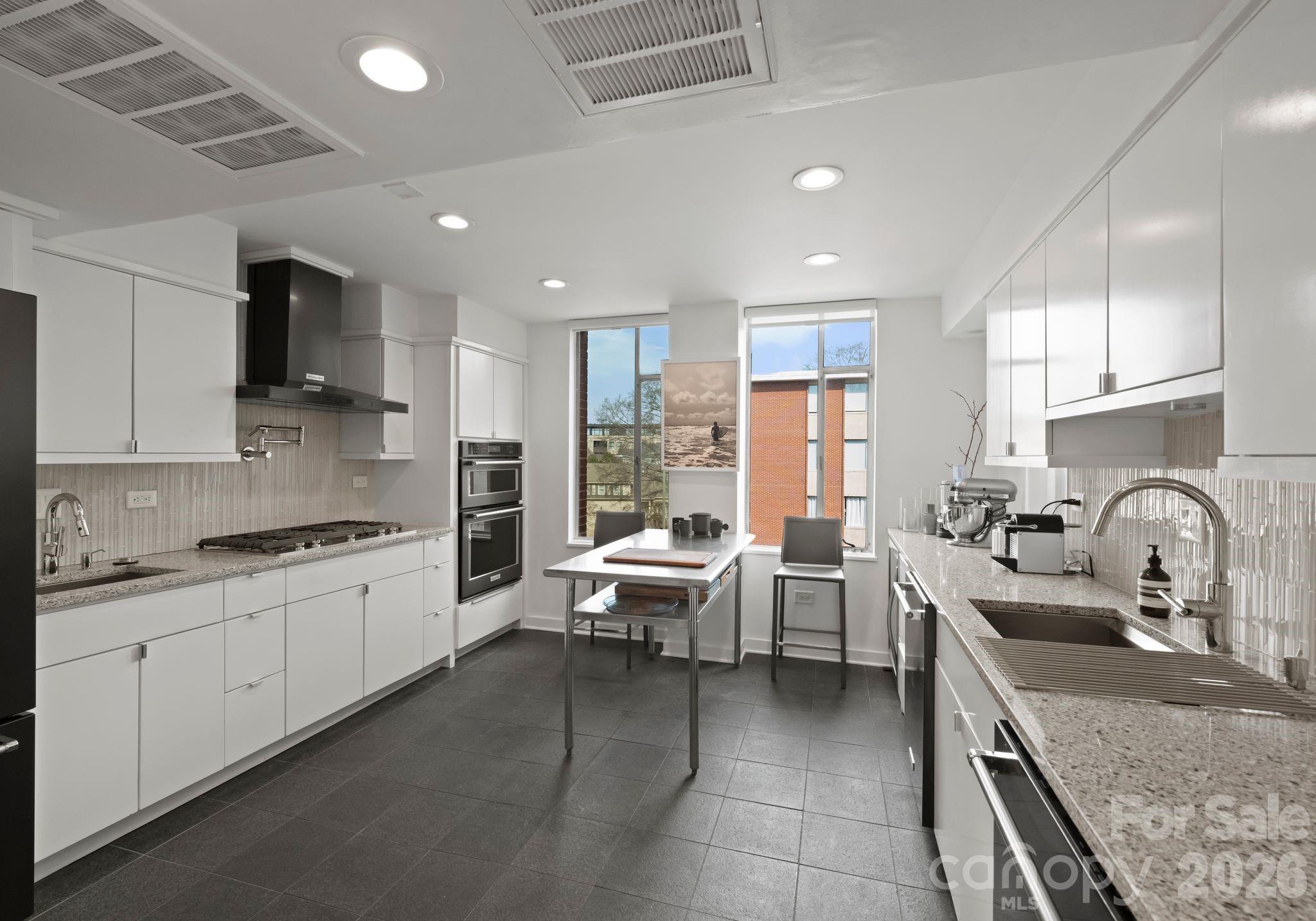 1300 Queens Road