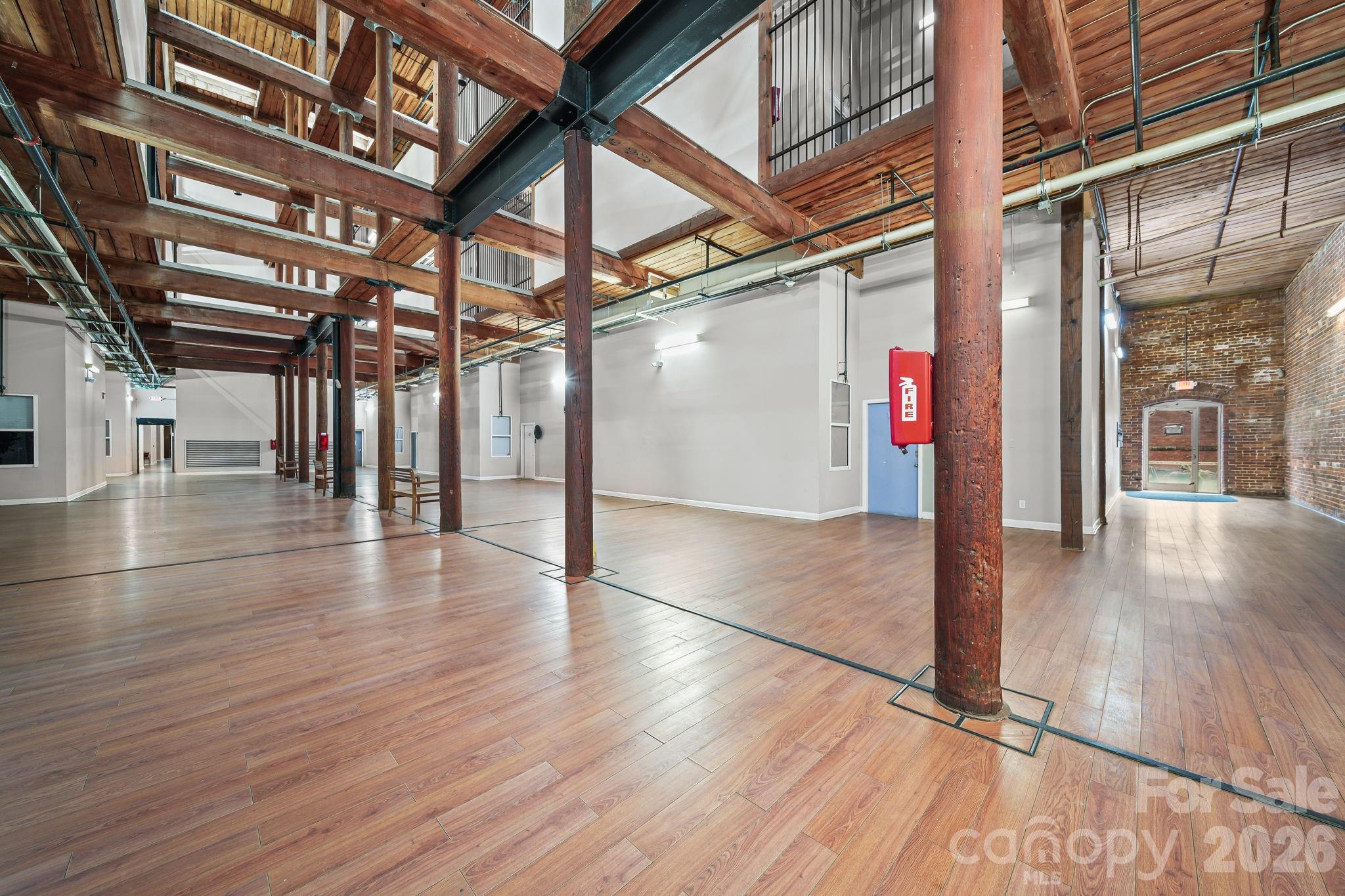 201 S Hoskins Road Unit: 129