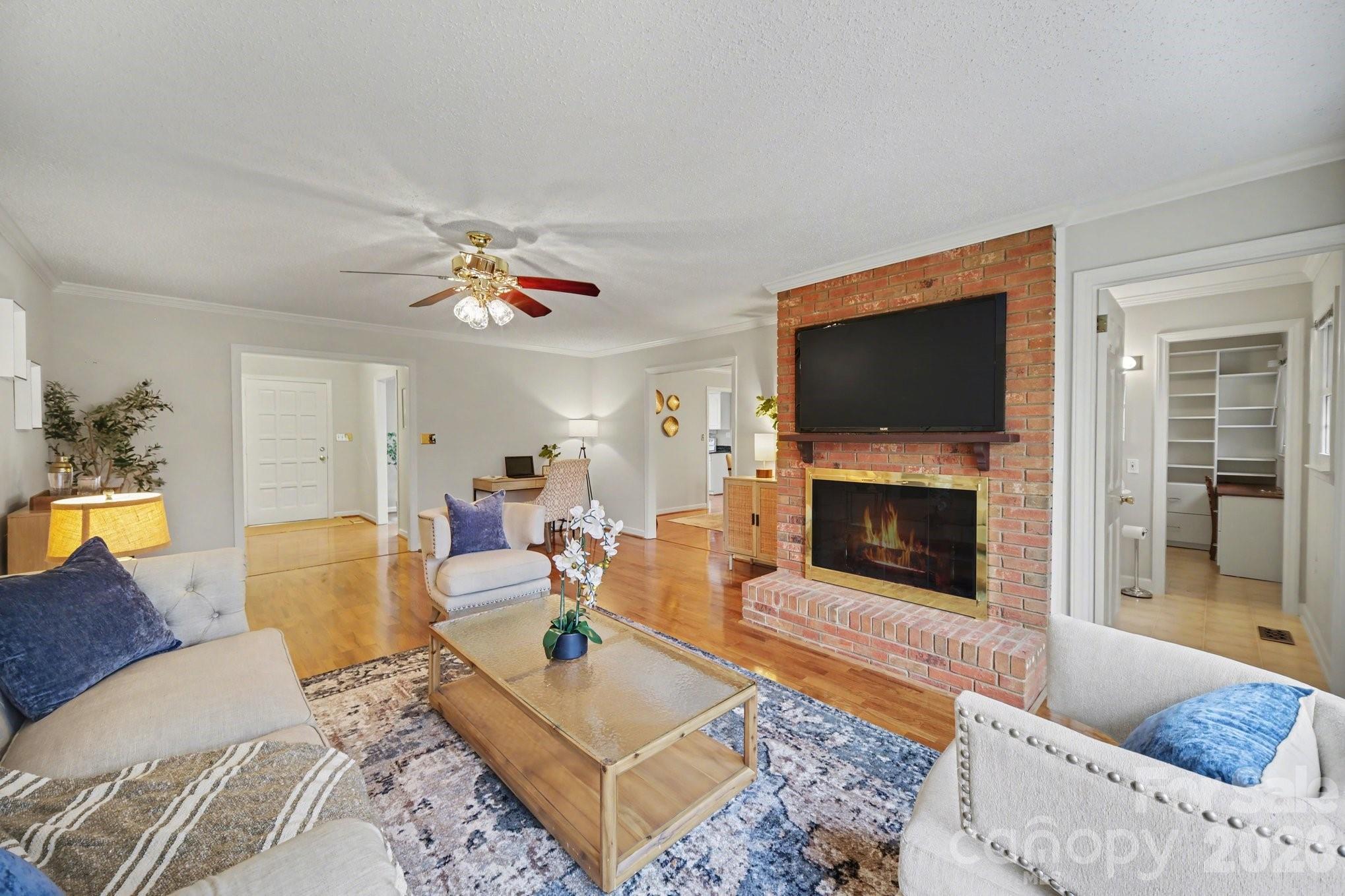 12900 Ruthhaven Drive