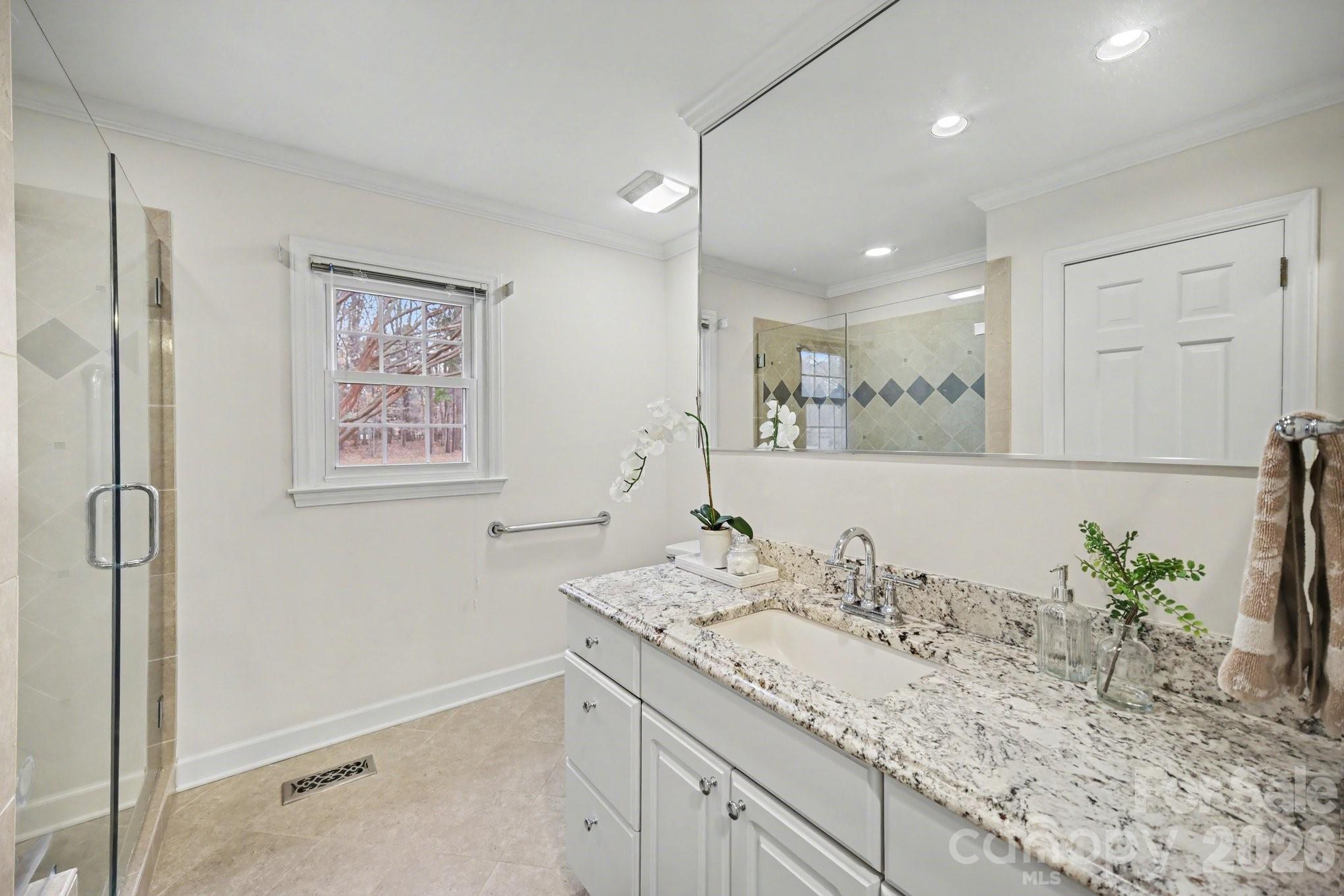 12900 Ruthhaven Drive