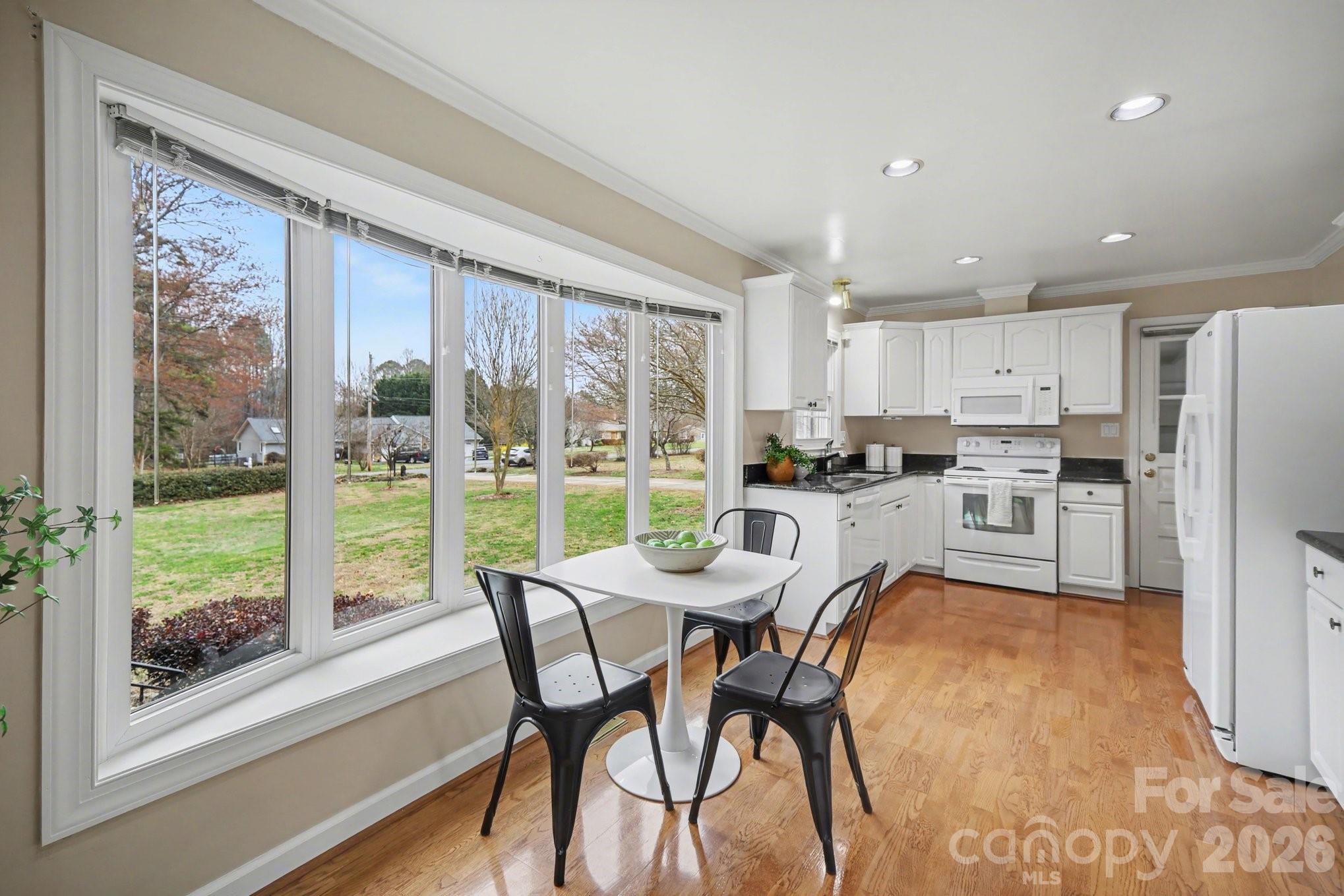 12900 Ruthhaven Drive