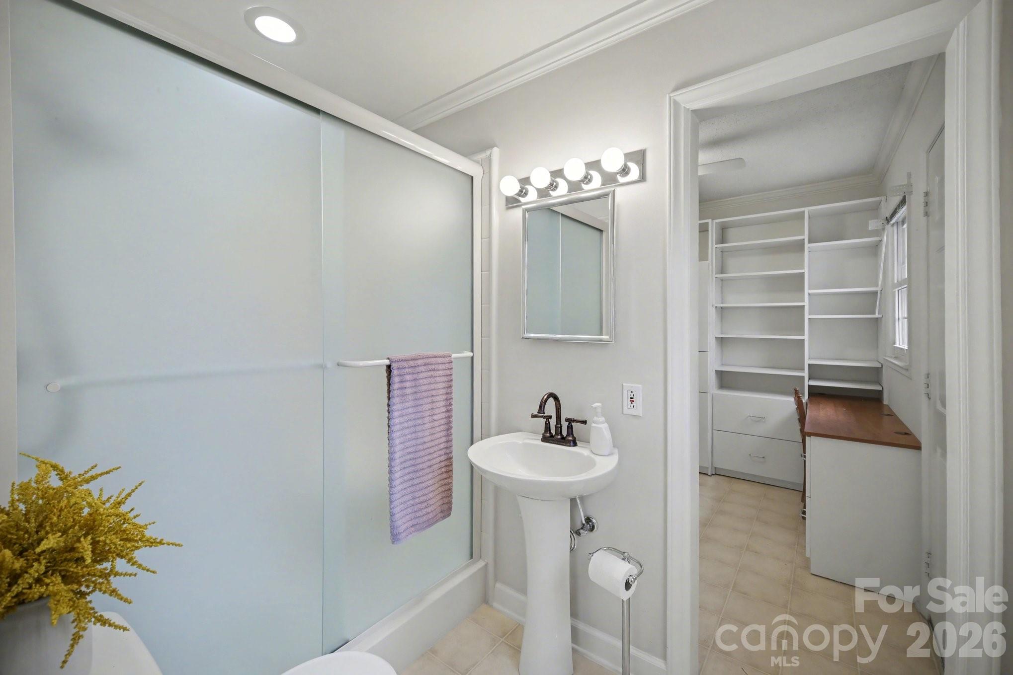 12900 Ruthhaven Drive