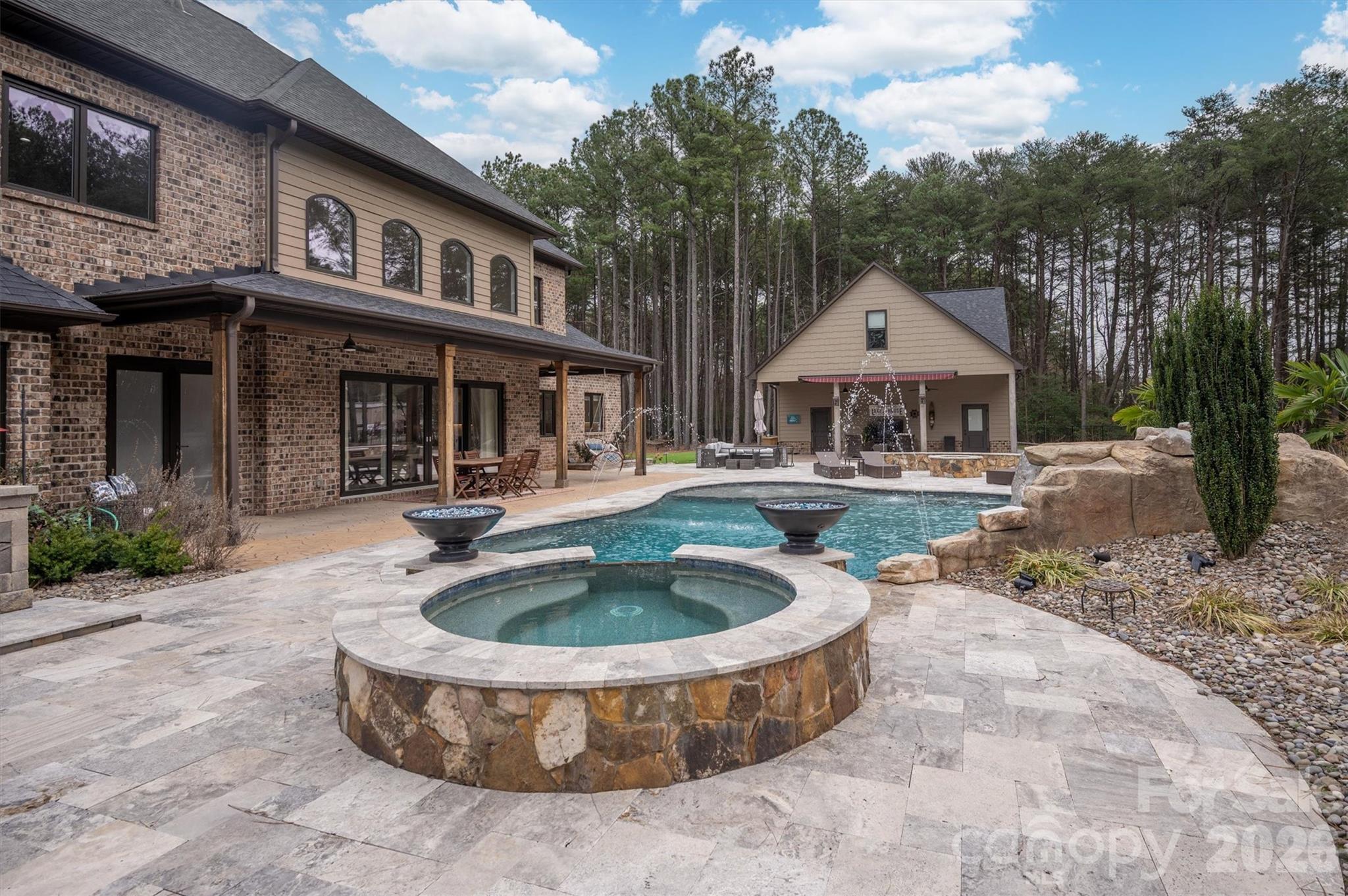 7946 Norman Pointe Drive